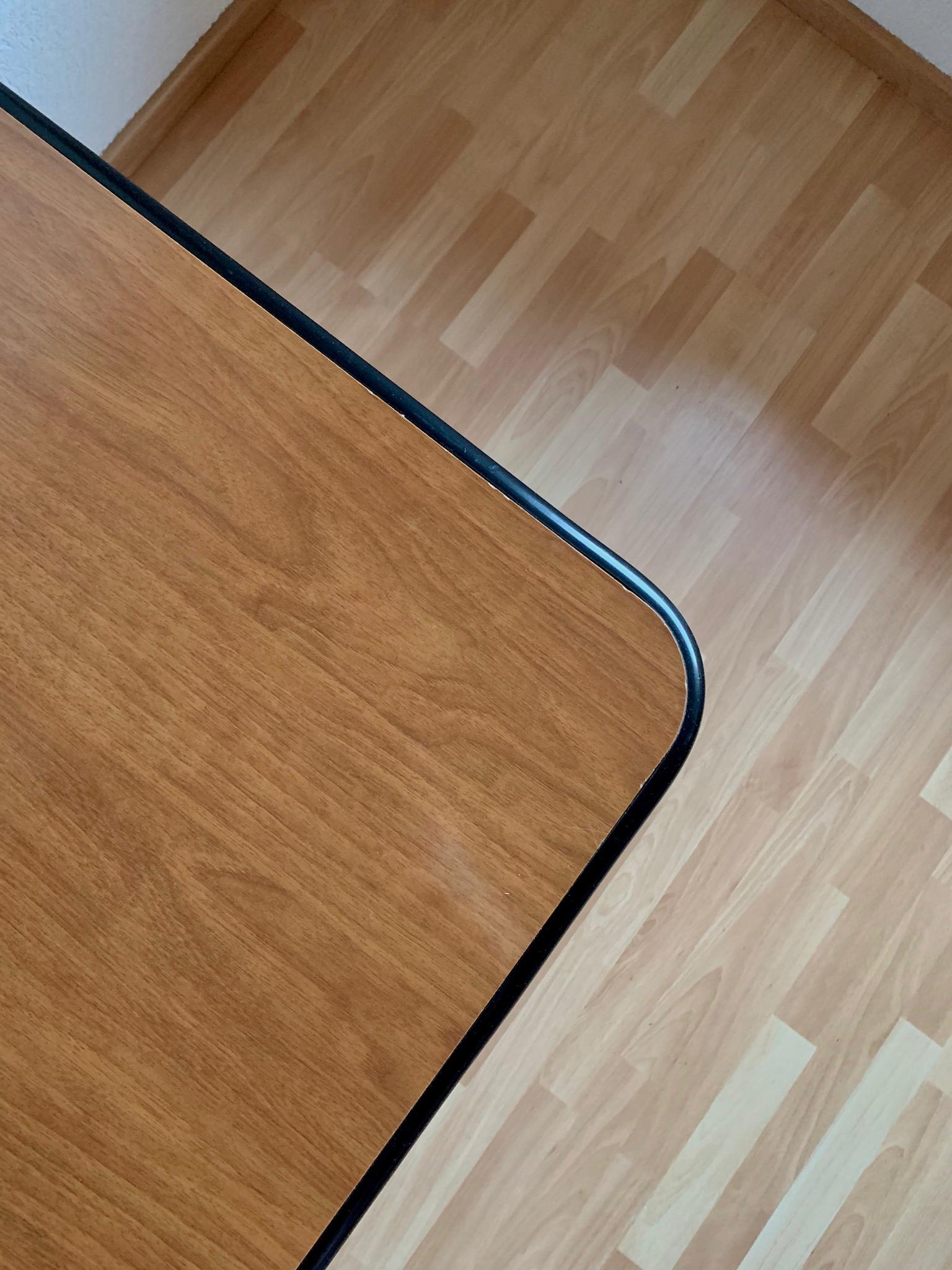 Table en formica – Image 2