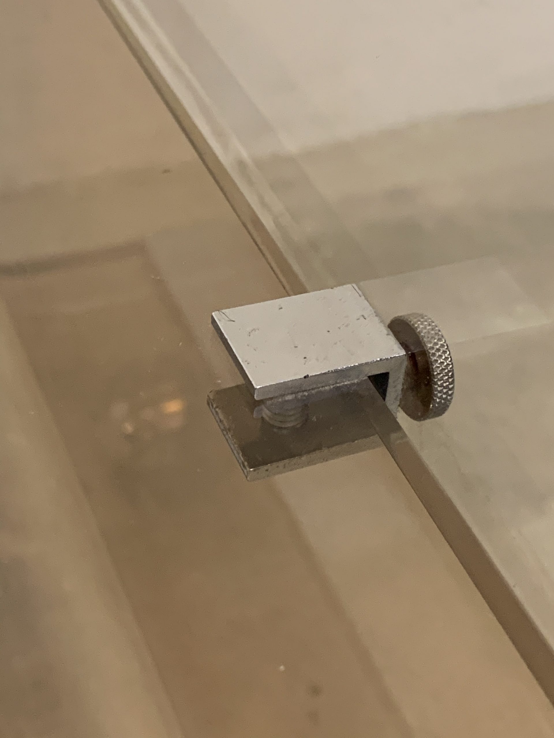 Table basse en plexiglas – Image 7