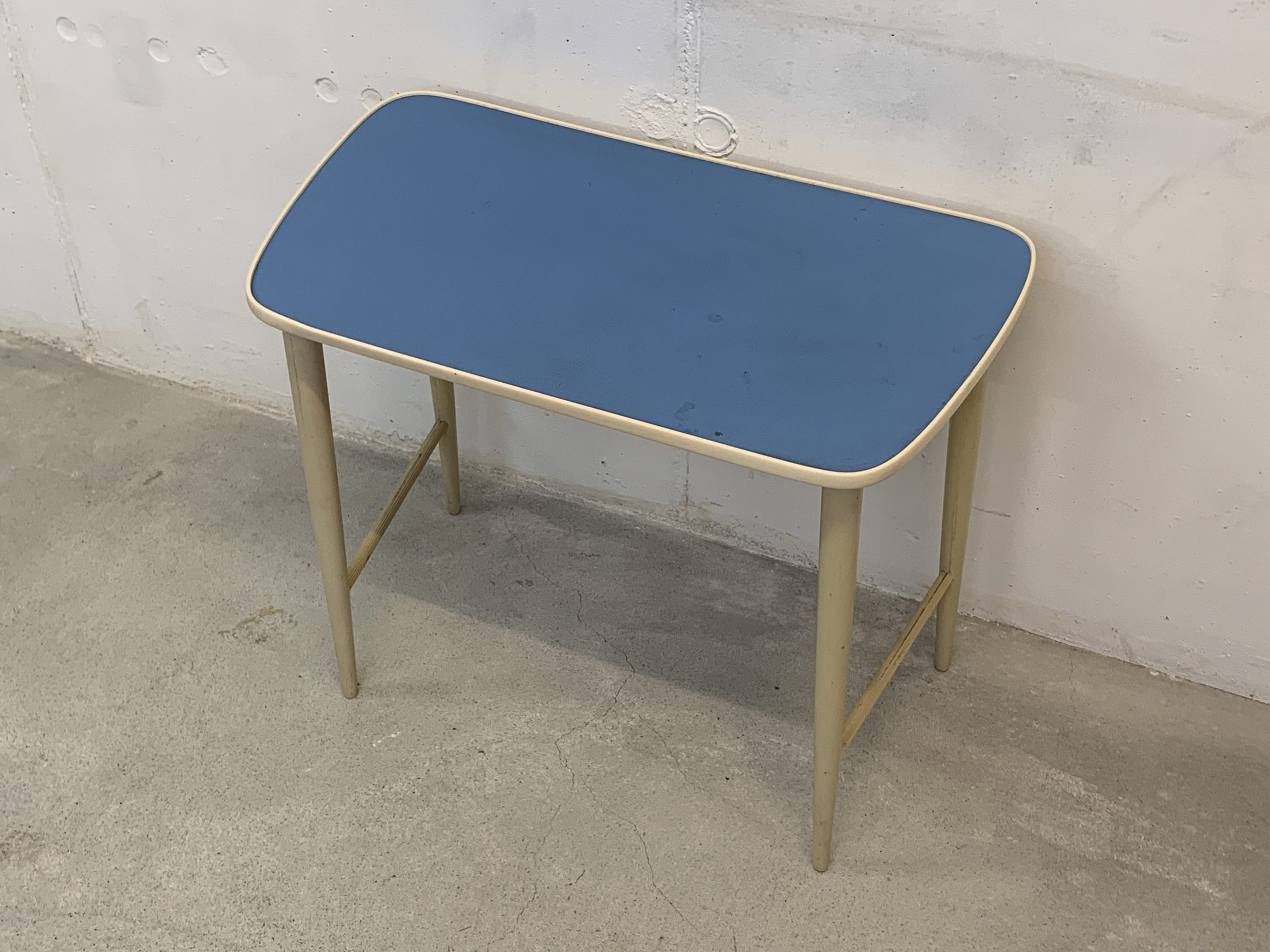 Petite table d’appoint – Image 8