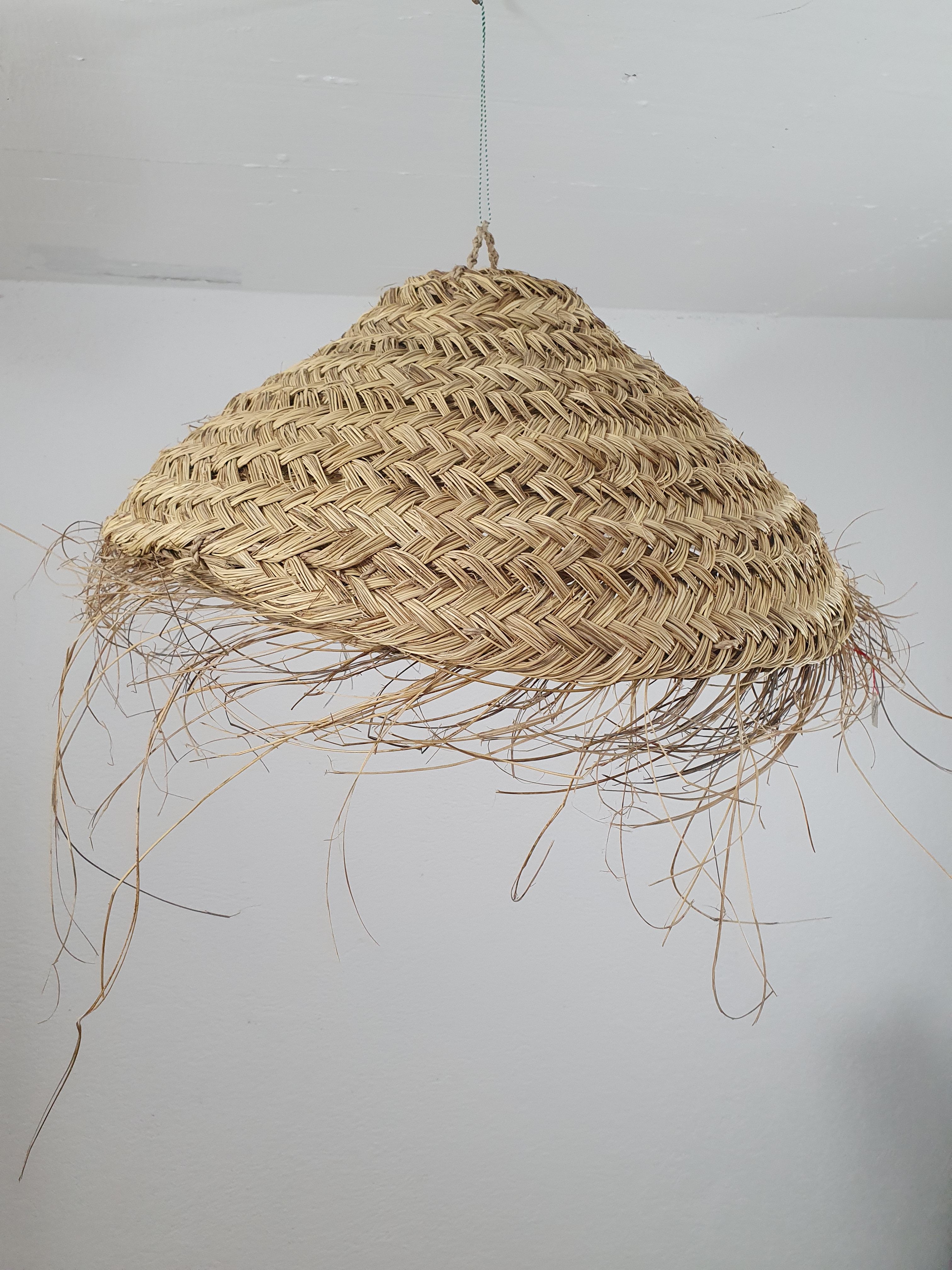 Suspension en paille – Image 2