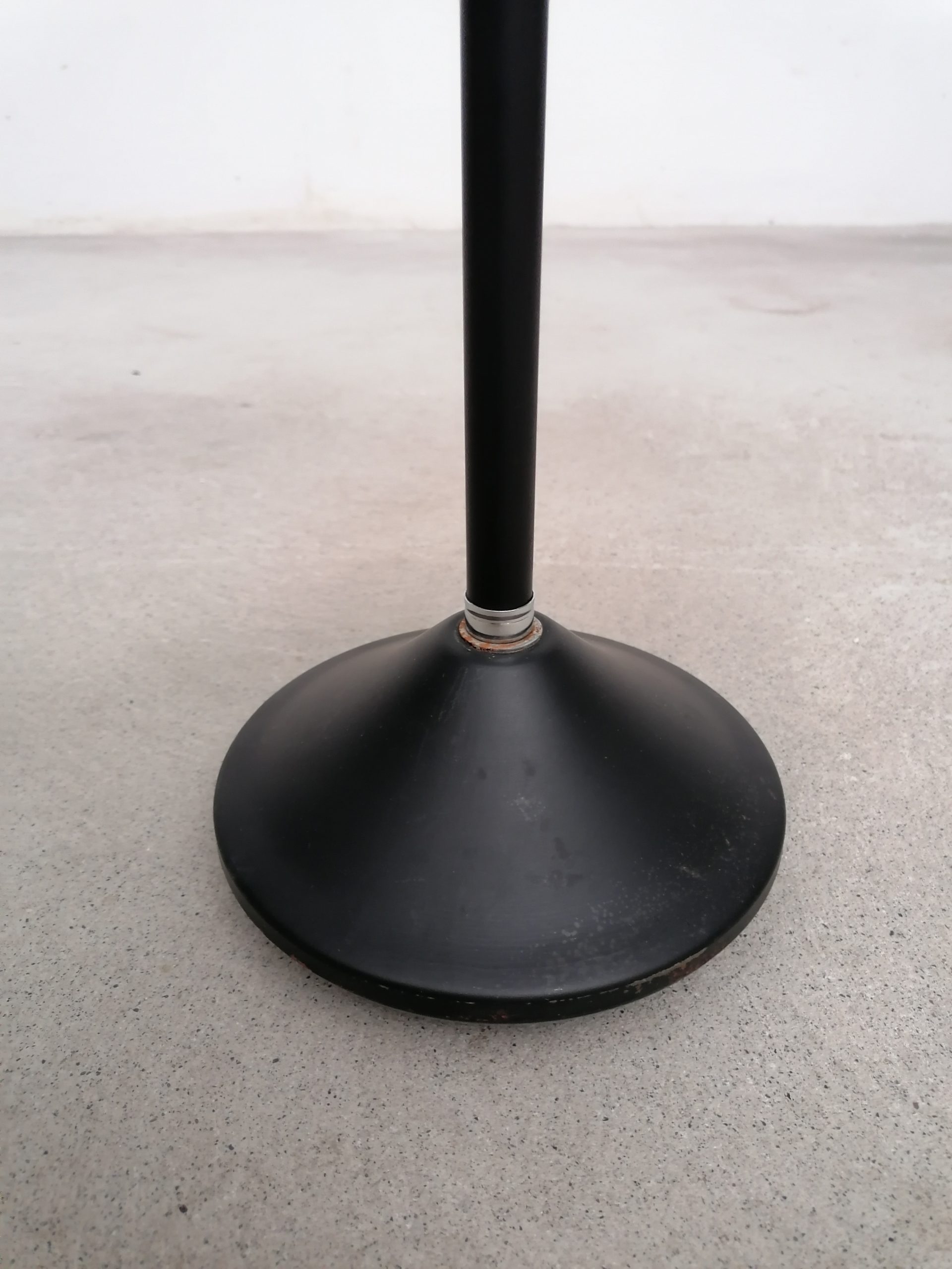 Cendrier sur pied – Image 4