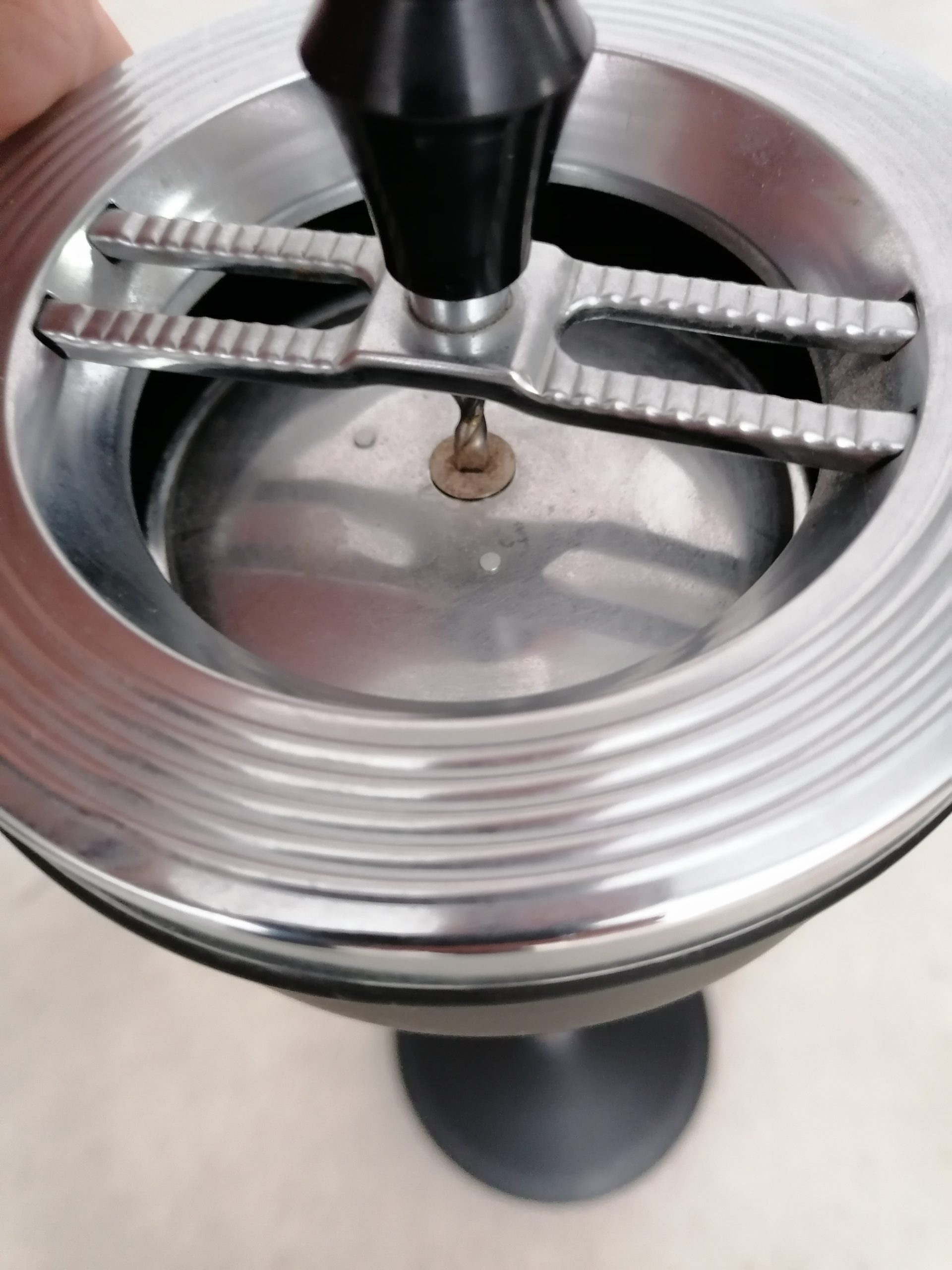 Cendrier sur pied – Image 5