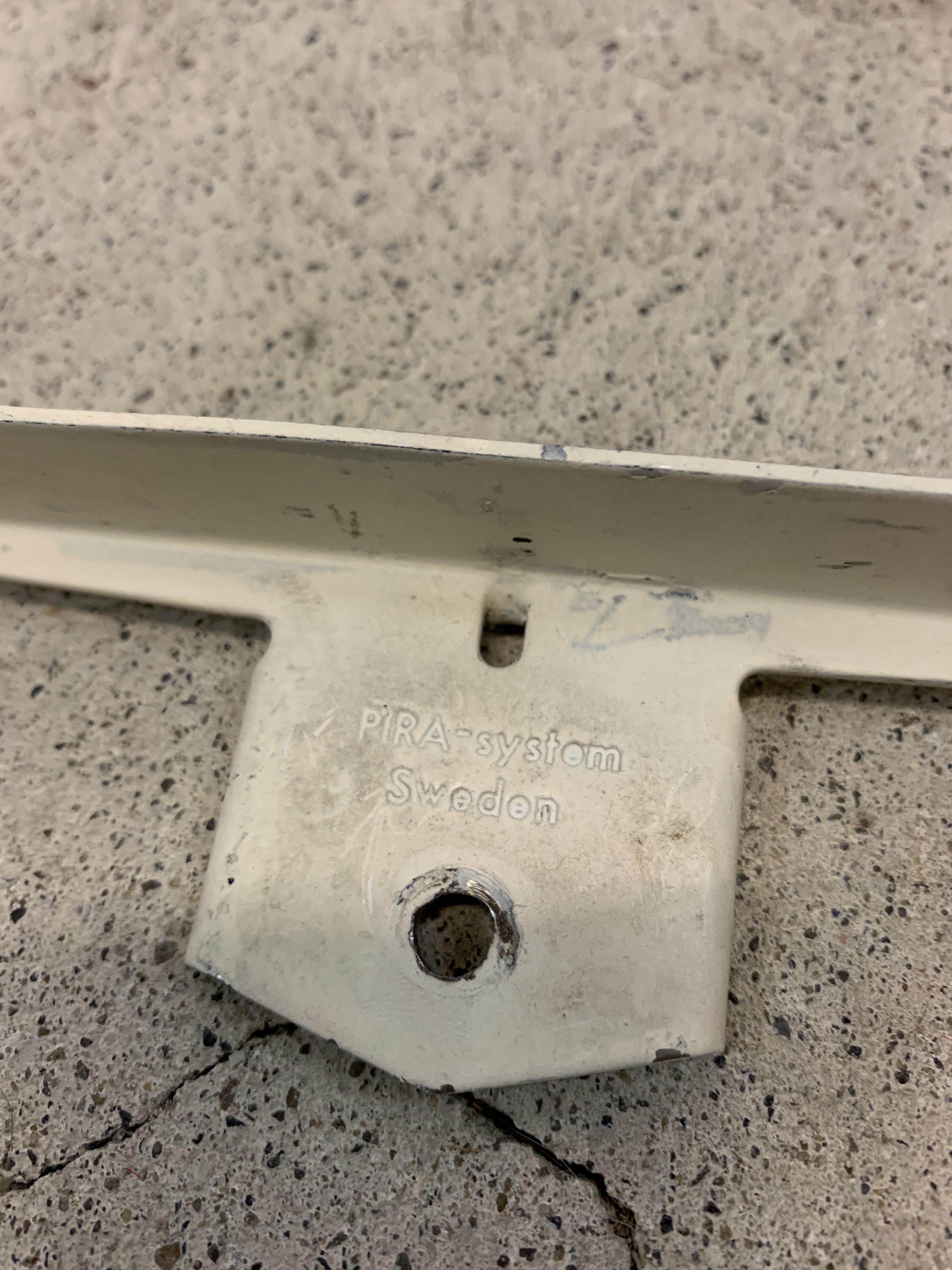 Étagère sol-plafond blanche – Image 16