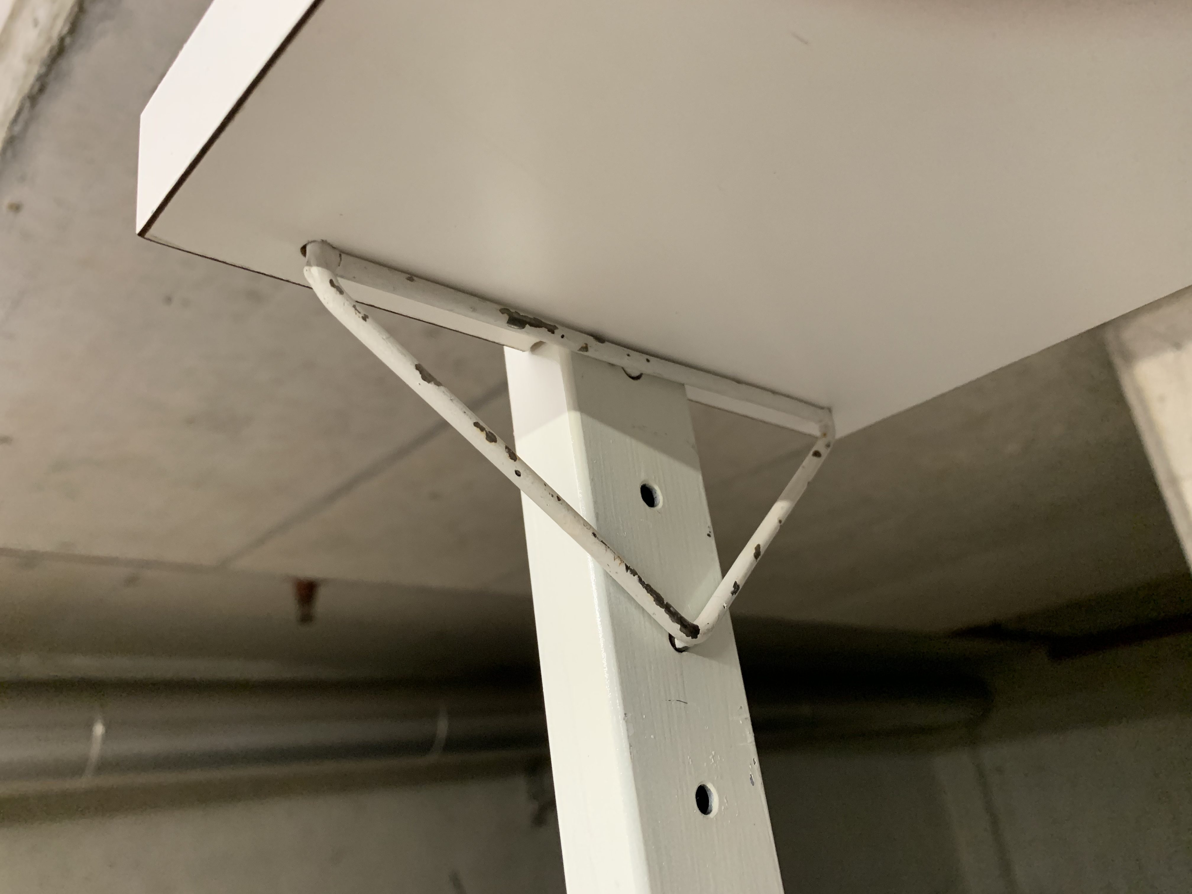 Étagère sol-plafond blanche – Image 5