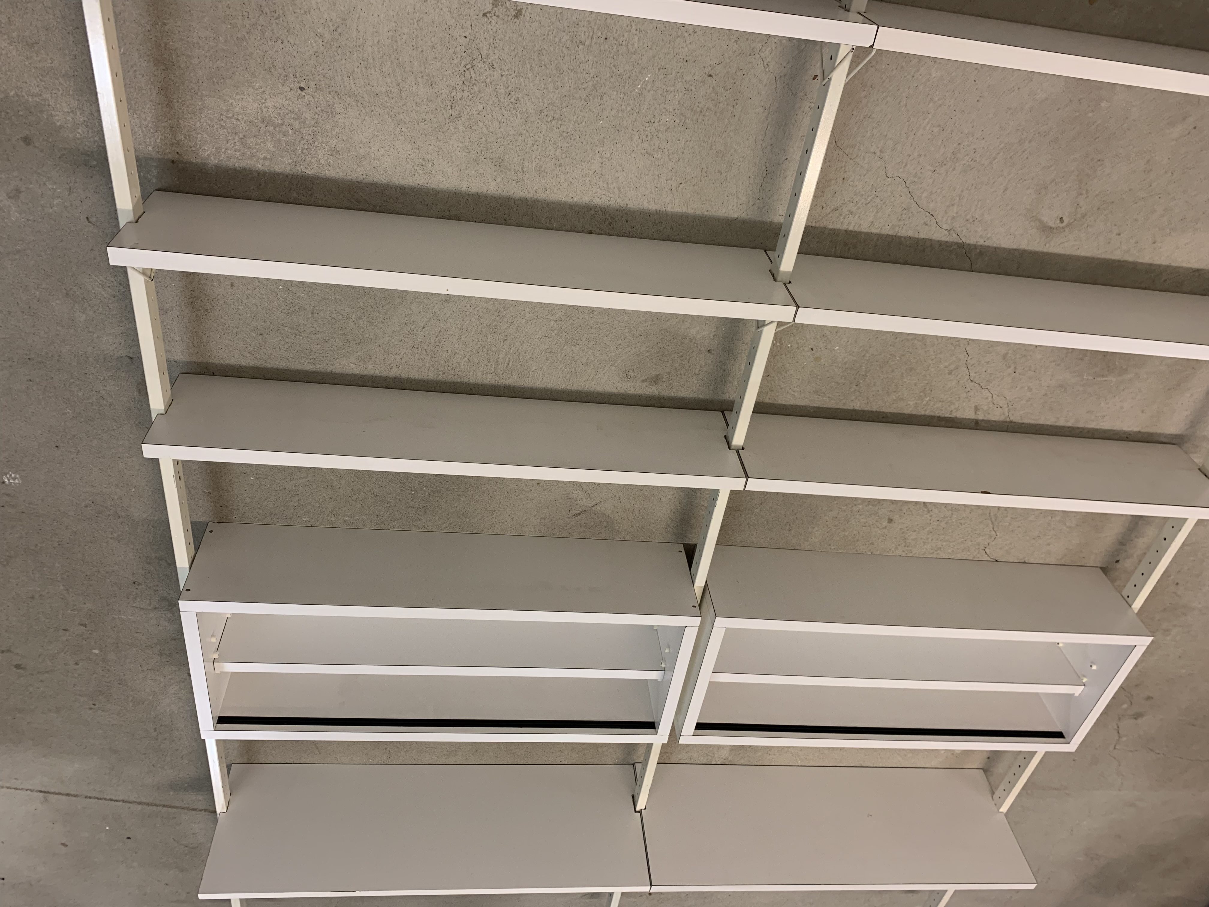 Étagère sol-plafond blanche – Image 10