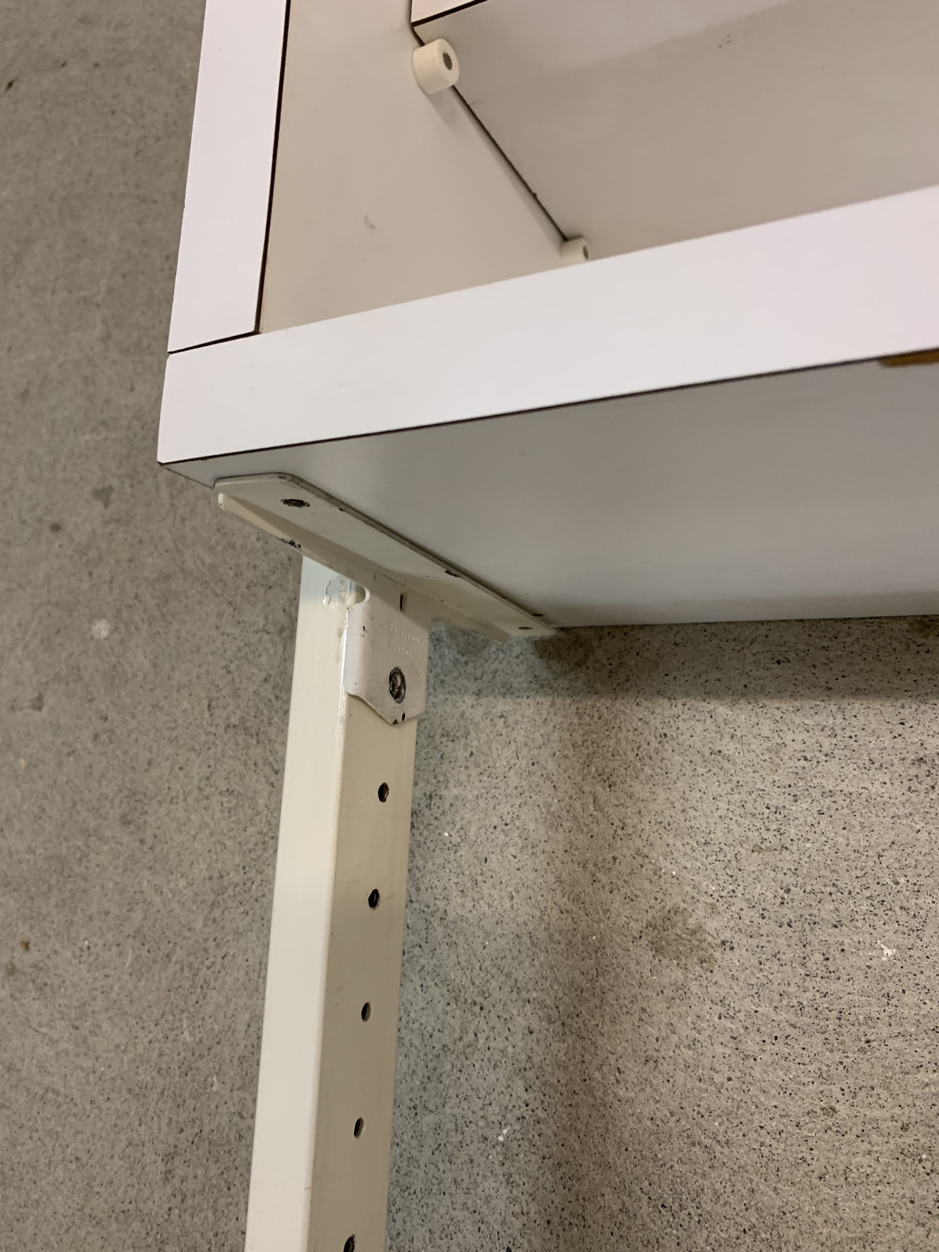 Étagère sol-plafond blanche – Image 12