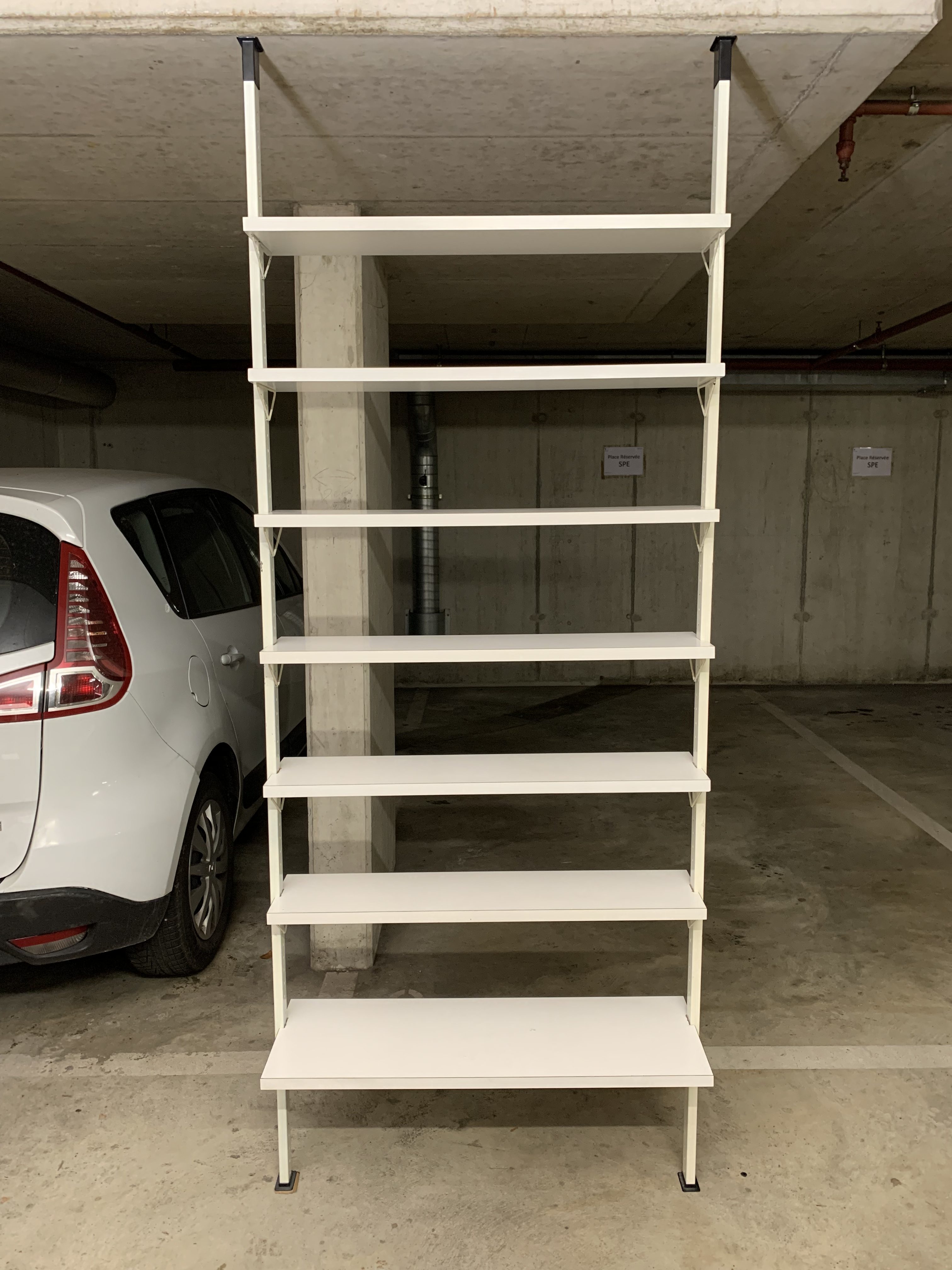 Étagère sol-plafond blanche – Image 2