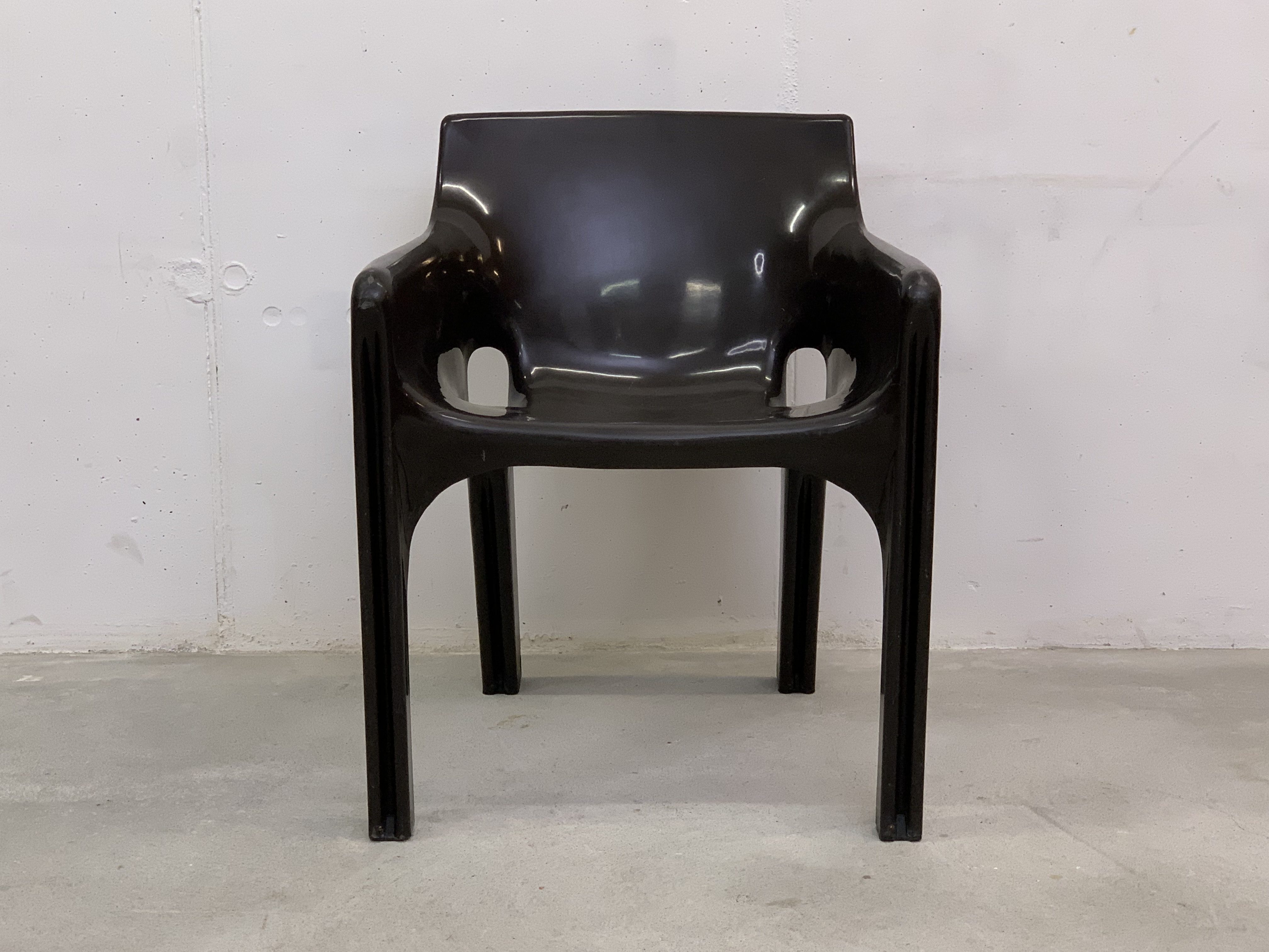 Gaudi chair par Vico Magistretti – Image 2