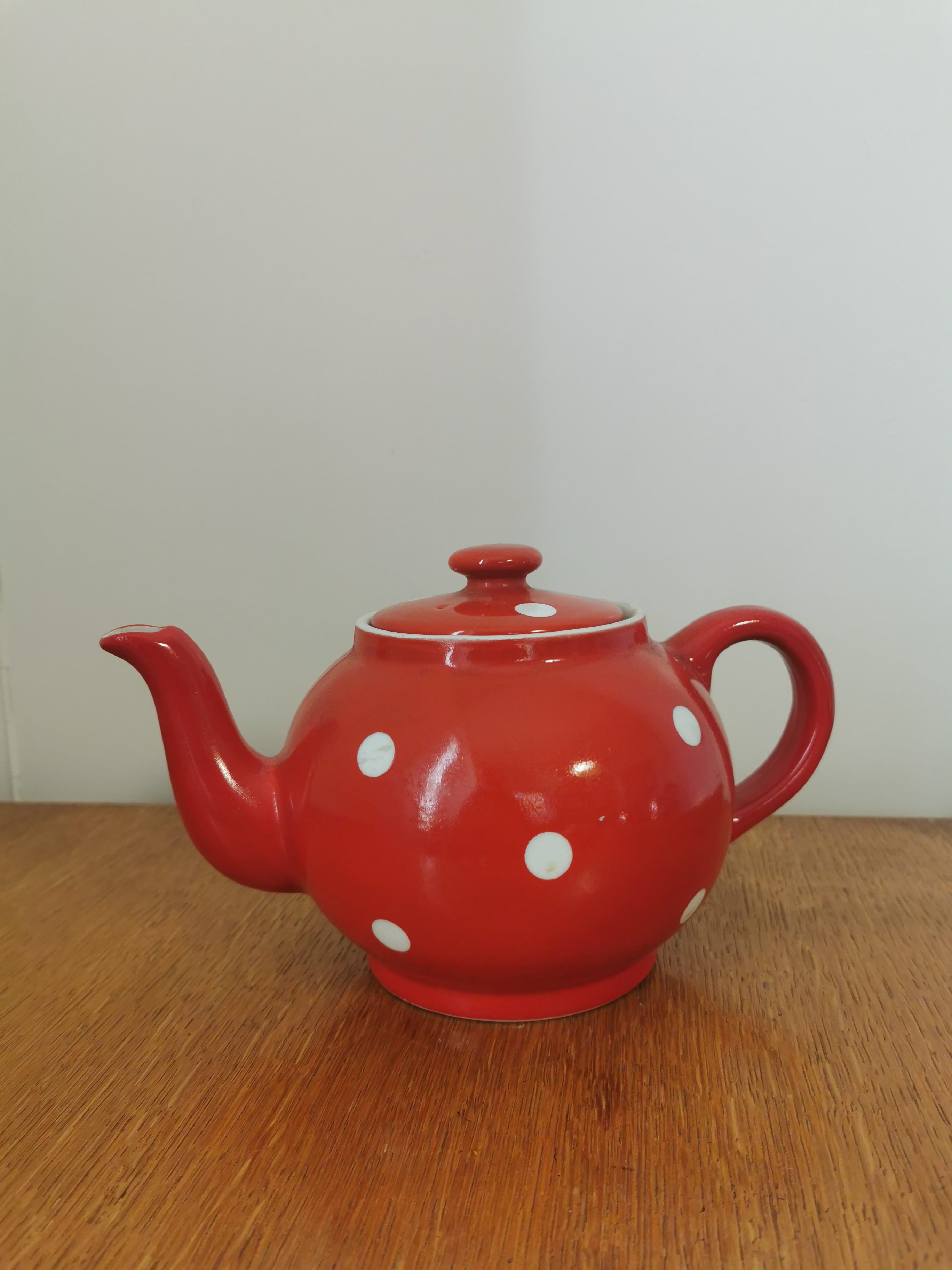 Théière originale en grès, 1960 | €40