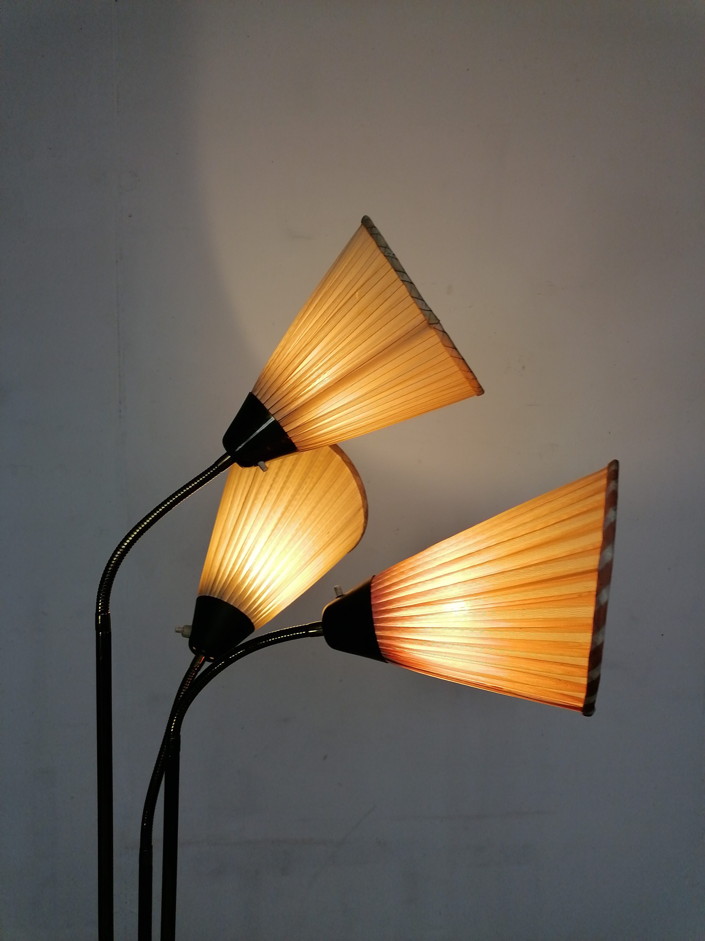 Lampadaire à trois bras – Image 9
