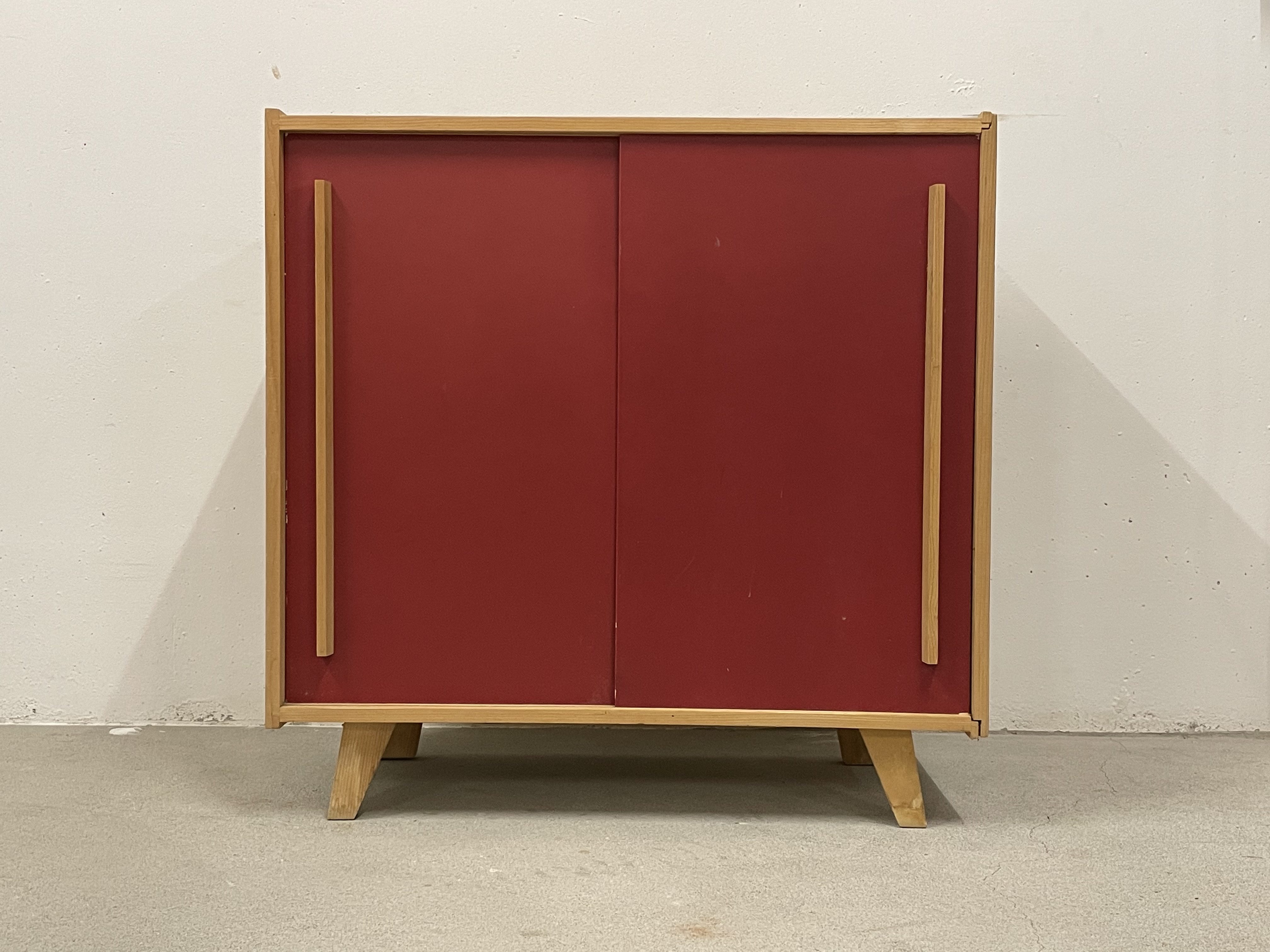 Meuble avec portes coulissantes – Image 2