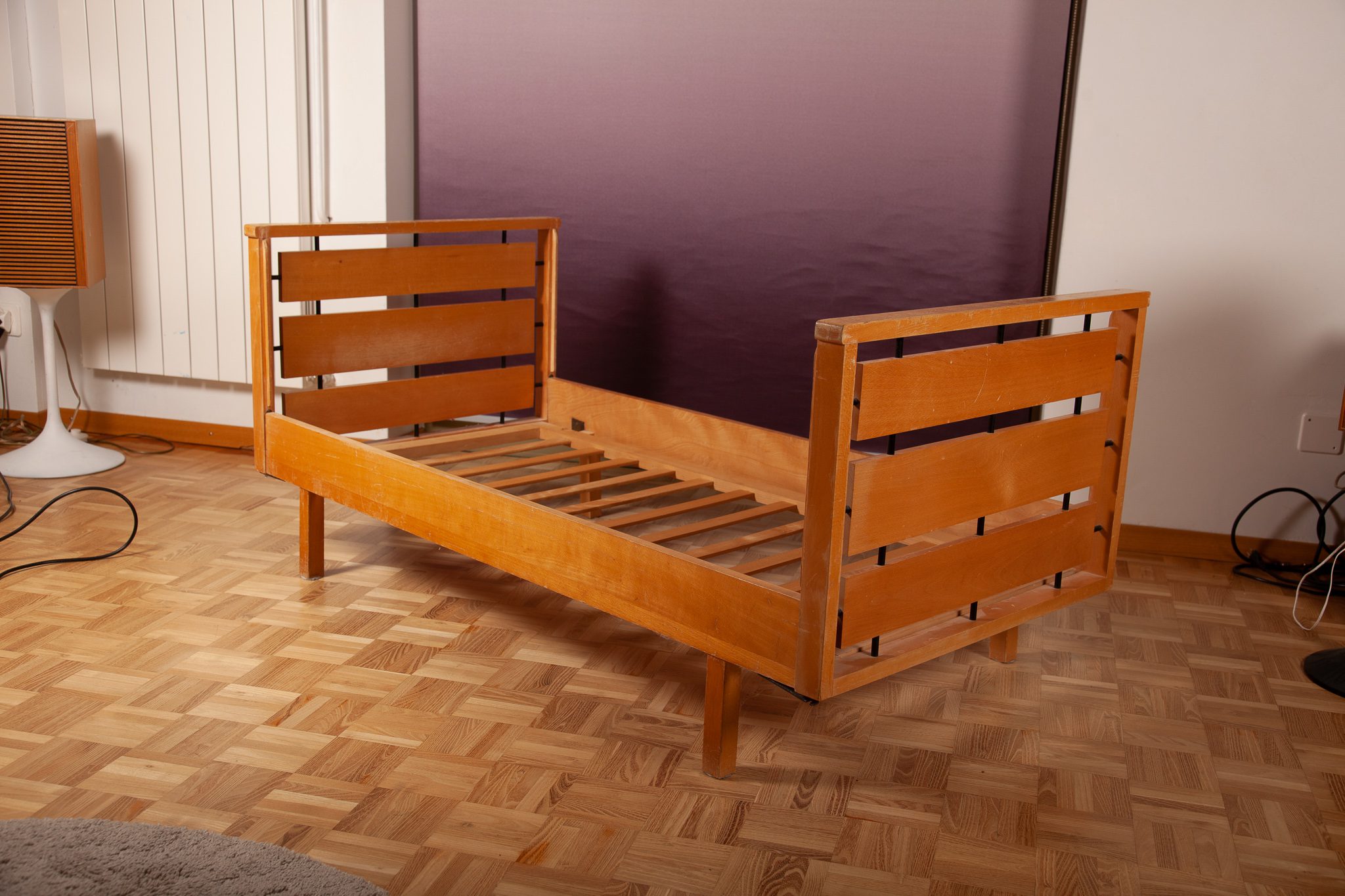 Lit enfant à barreaux années 60 – Image 9