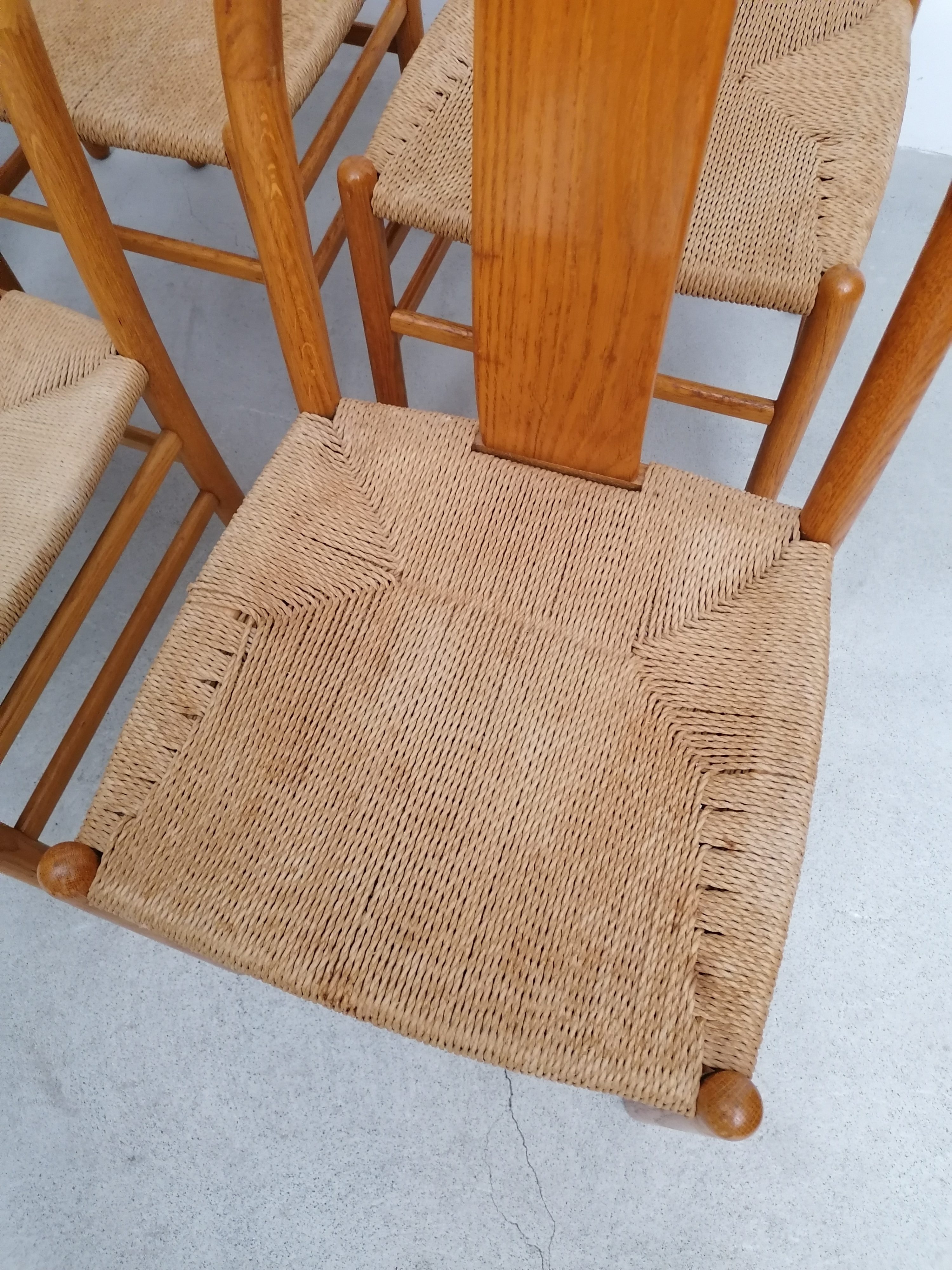 Ensemble table et chaises – Image 16