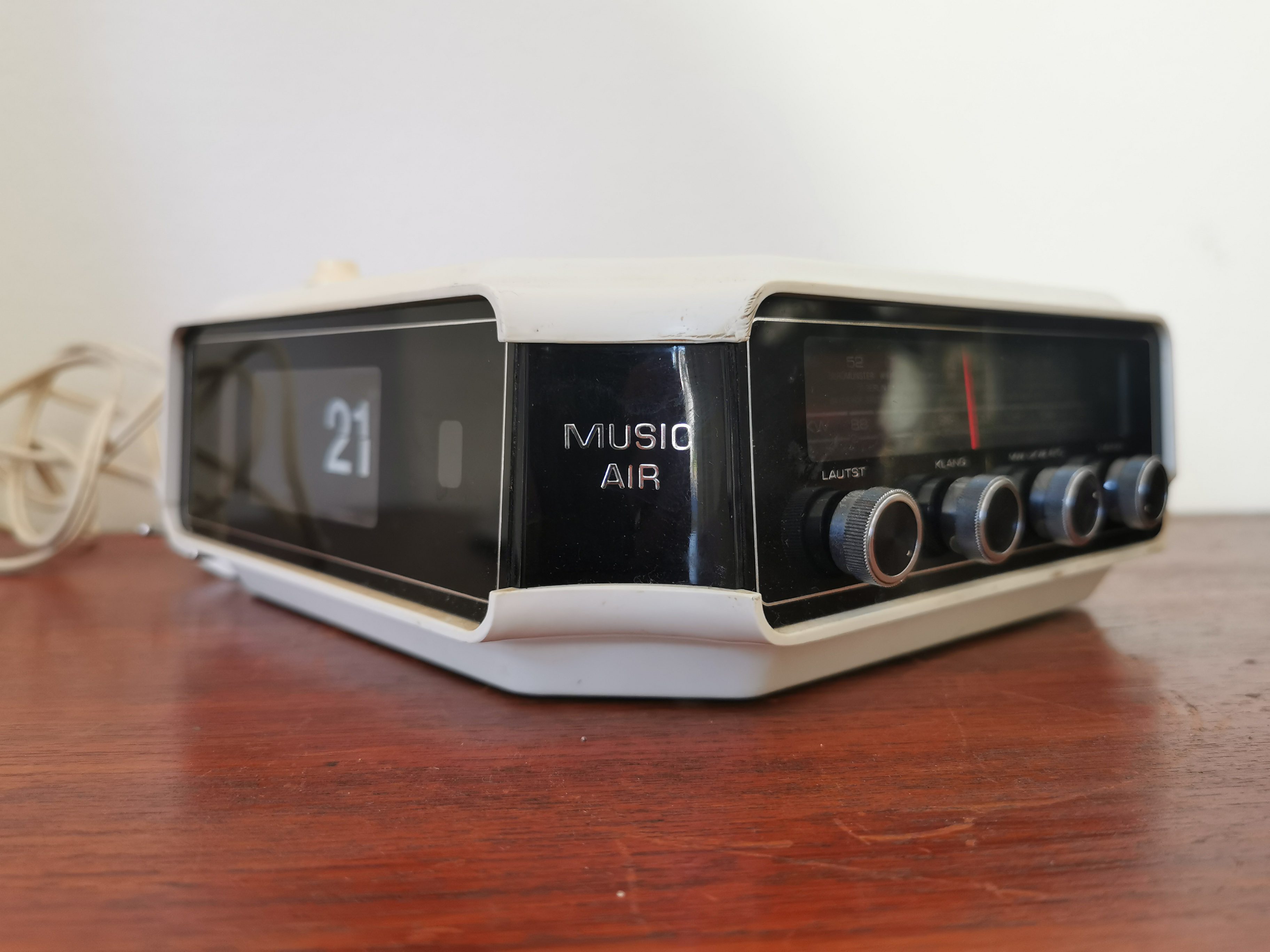 Radio-réveil Music Air 10F-2Y – Image 2