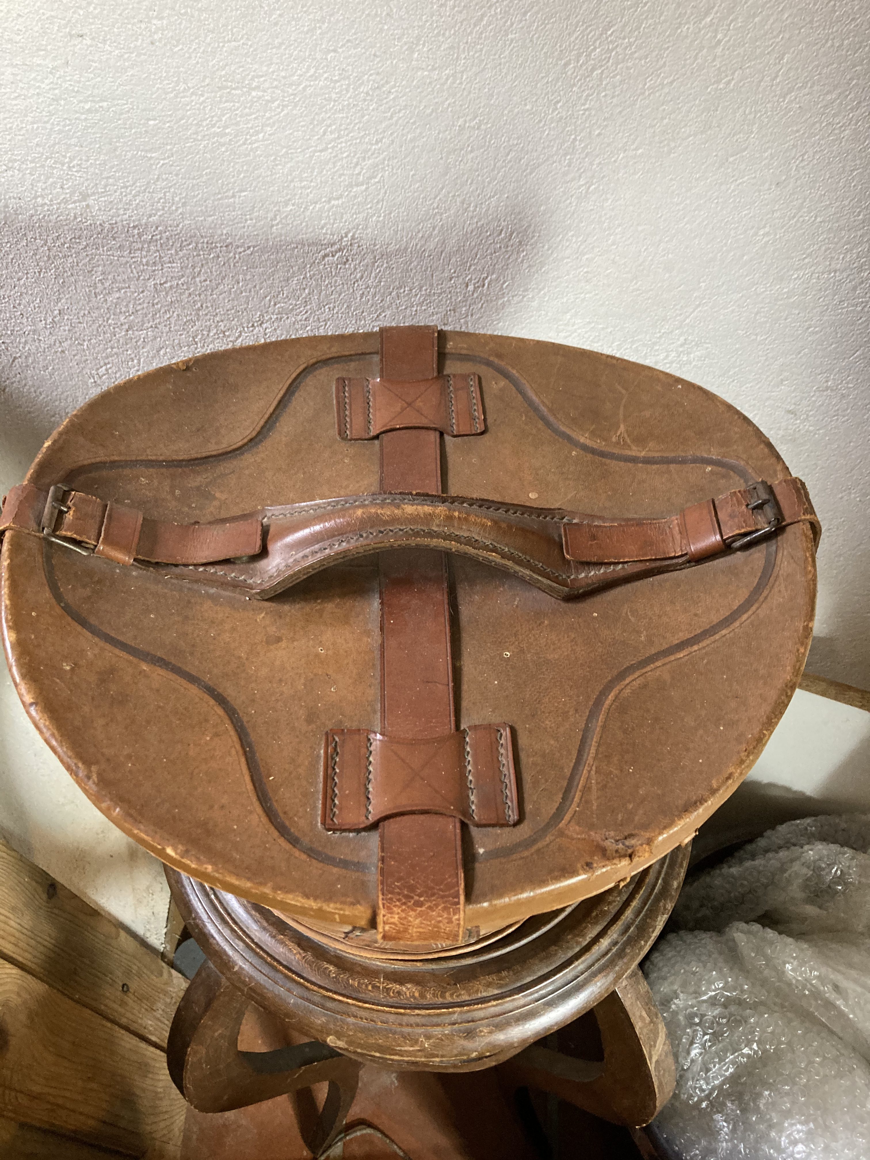 Boîte à chapeau en cuir – Bild 6