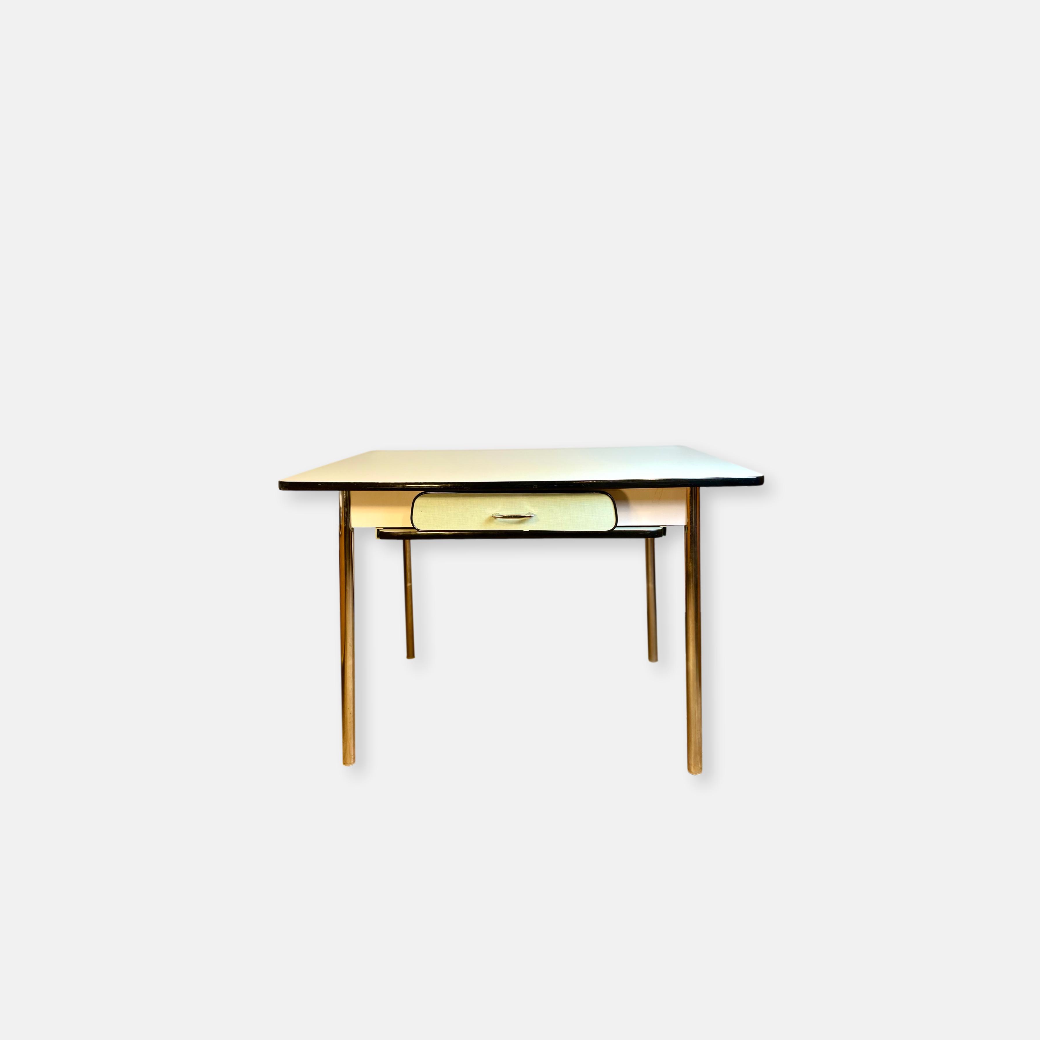 Table en formica