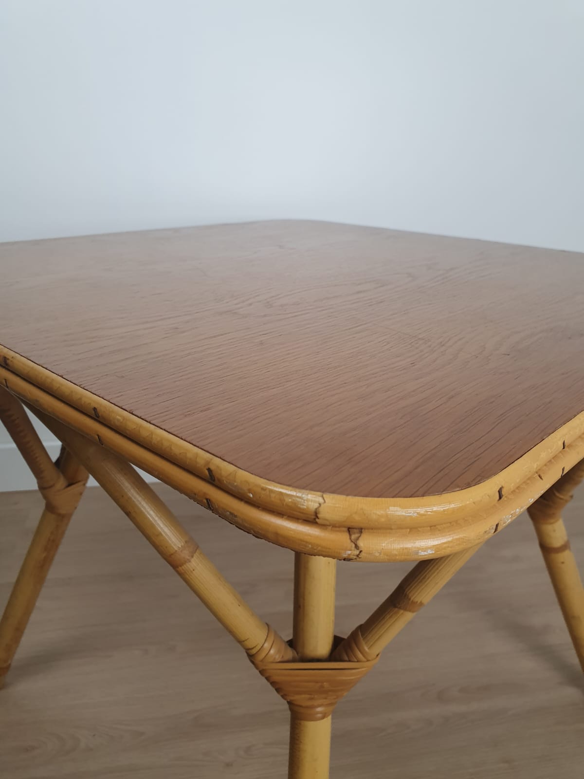 Table basse en rotin vintage – Image 3