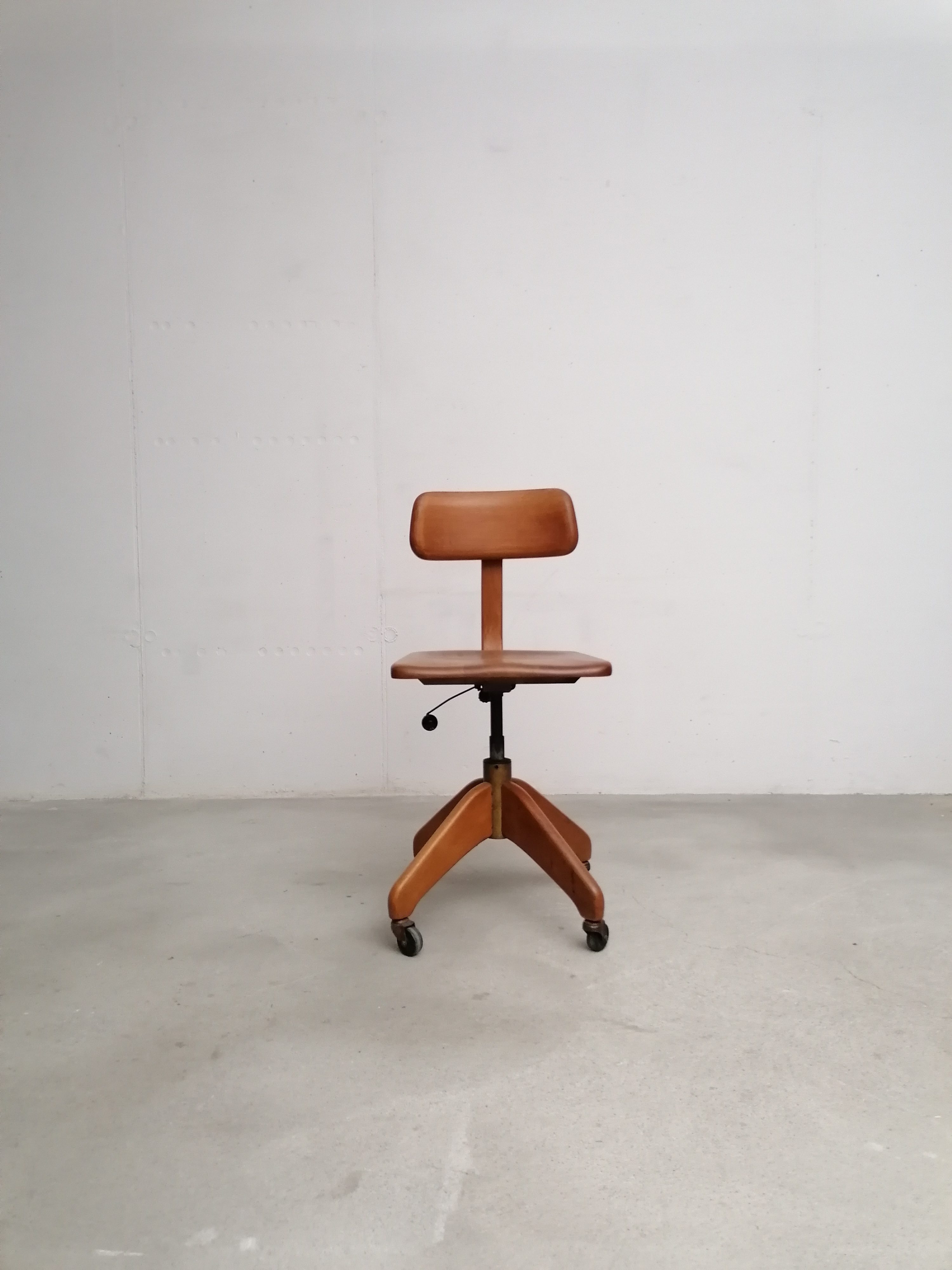 Chaise de bureau Giroflex 1960 – Image 3