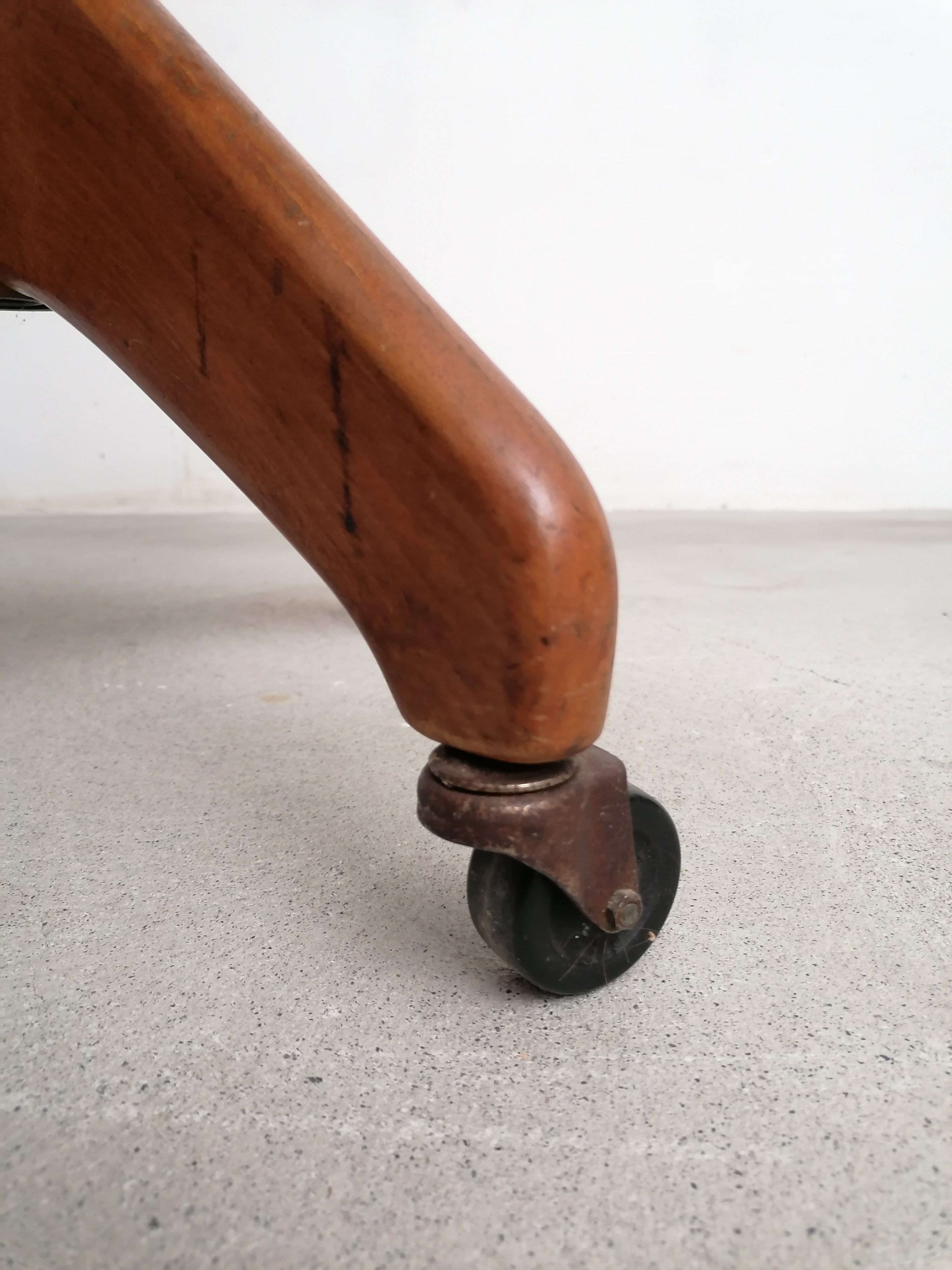 Chaise de bureau Giroflex 1960 – Image 13