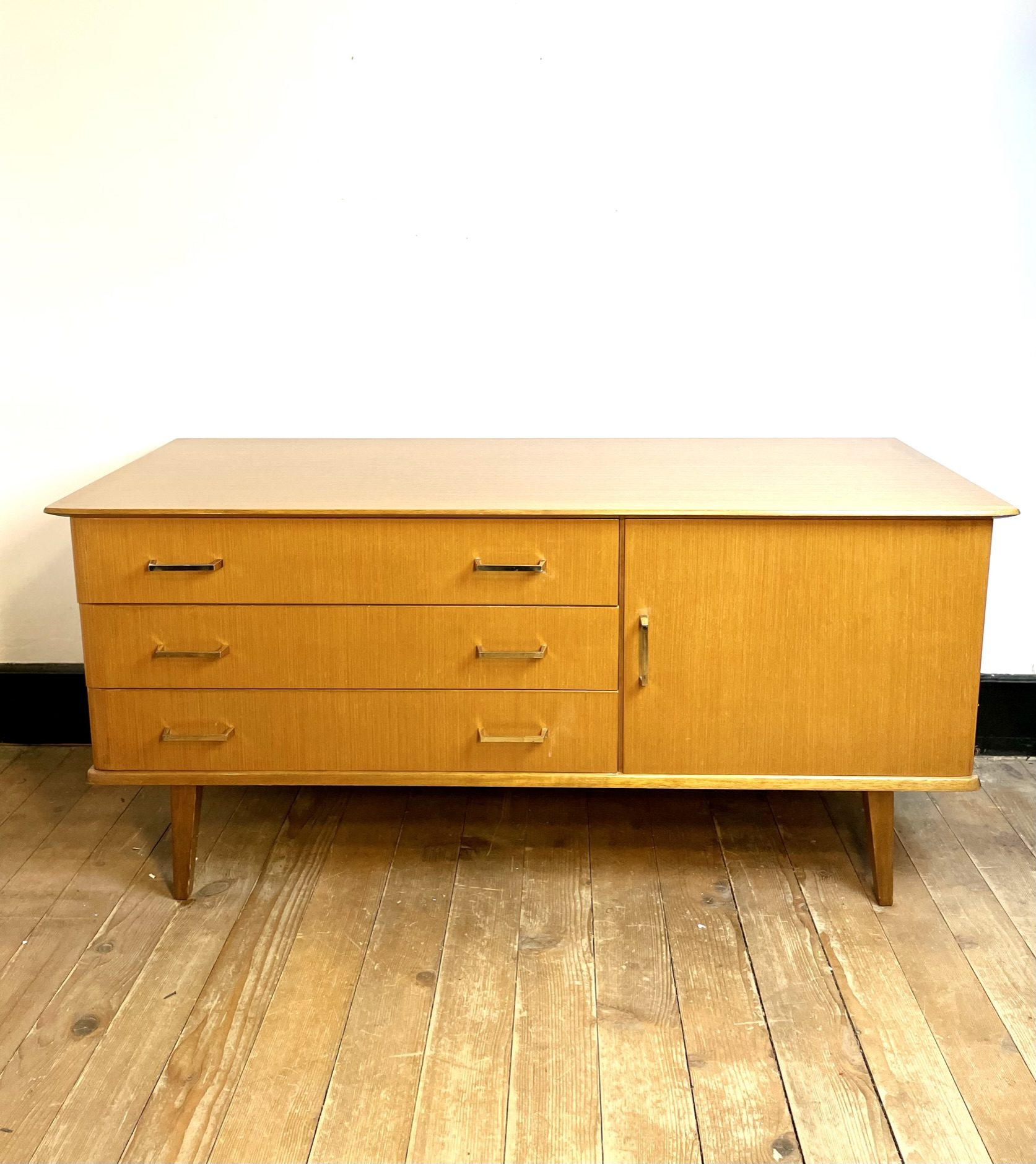 Commode basse vintage – Image 2