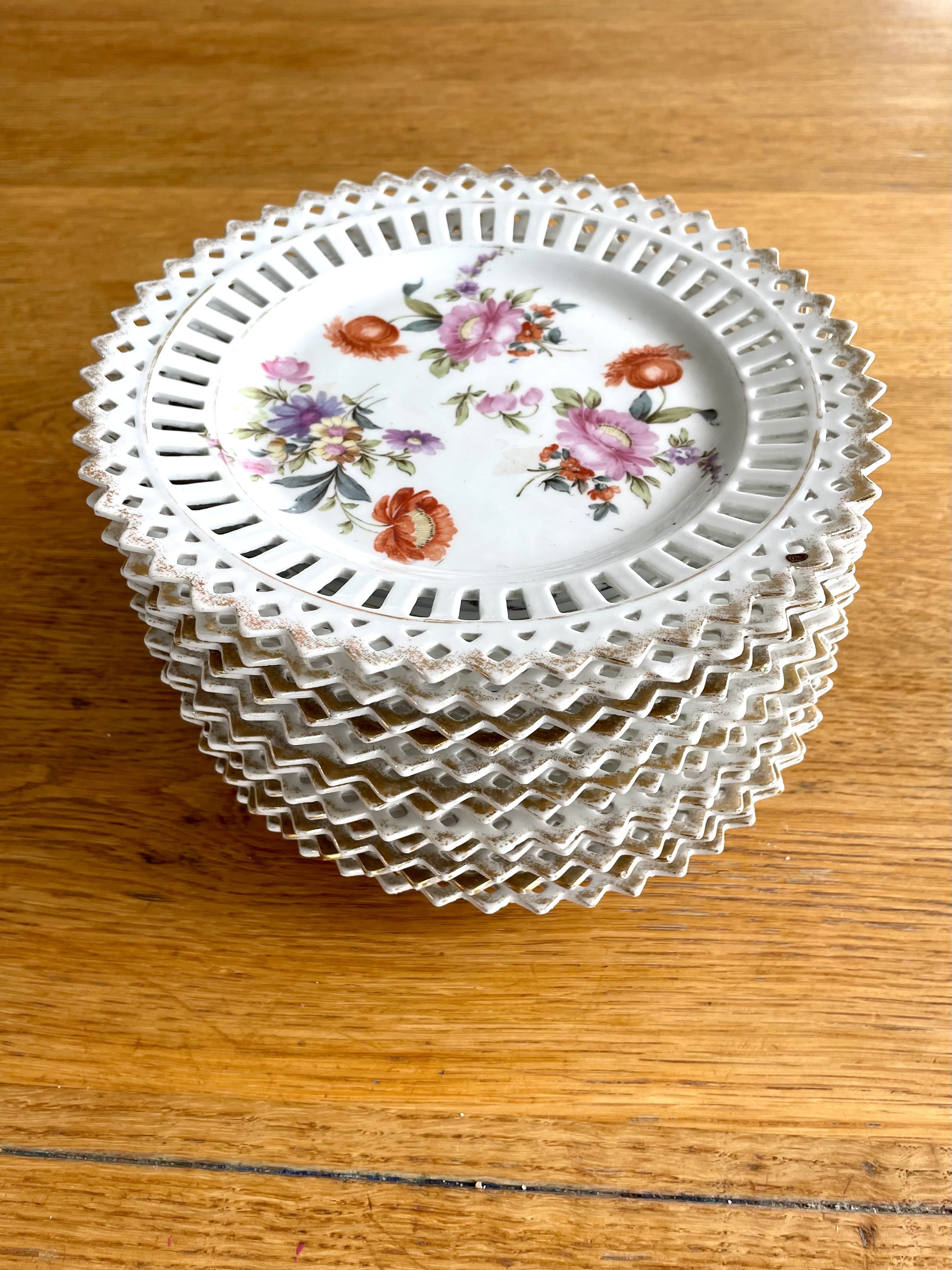 Lot de 12 assiettes « dentelle » à dessert – Bild 2