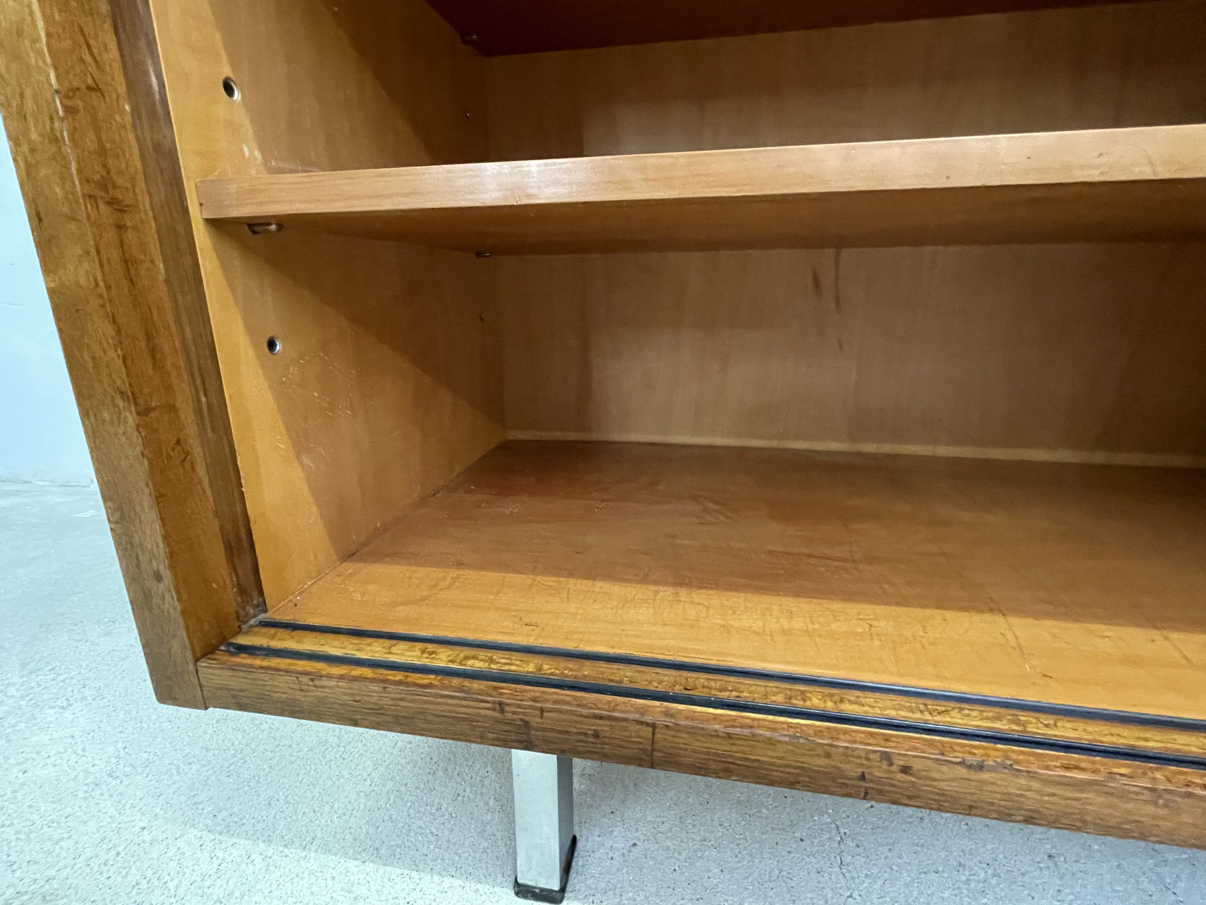 Sideboard à portes coulissantes – Image 11