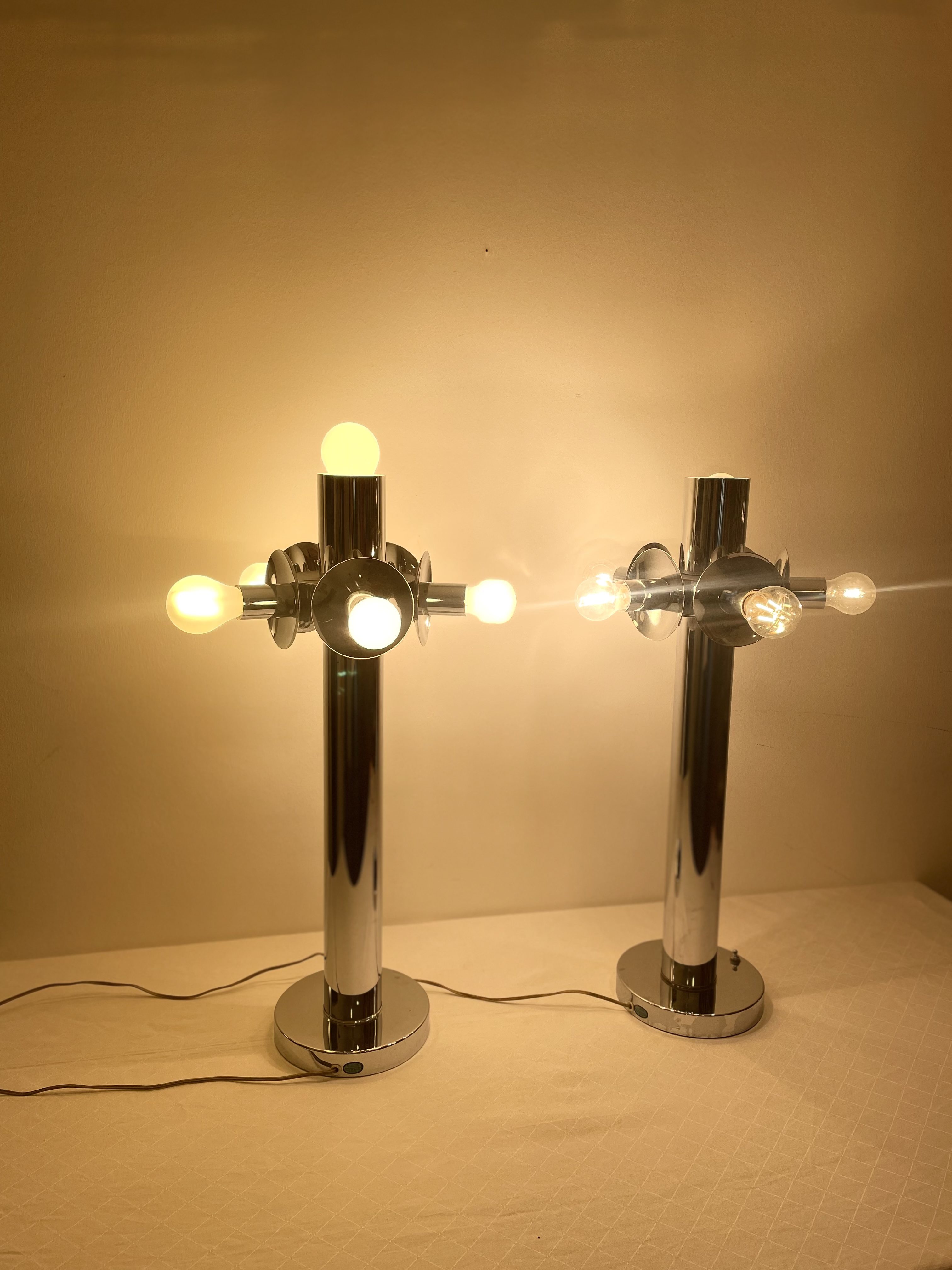 Paire de lampes Underwriters laboratories – Image 12