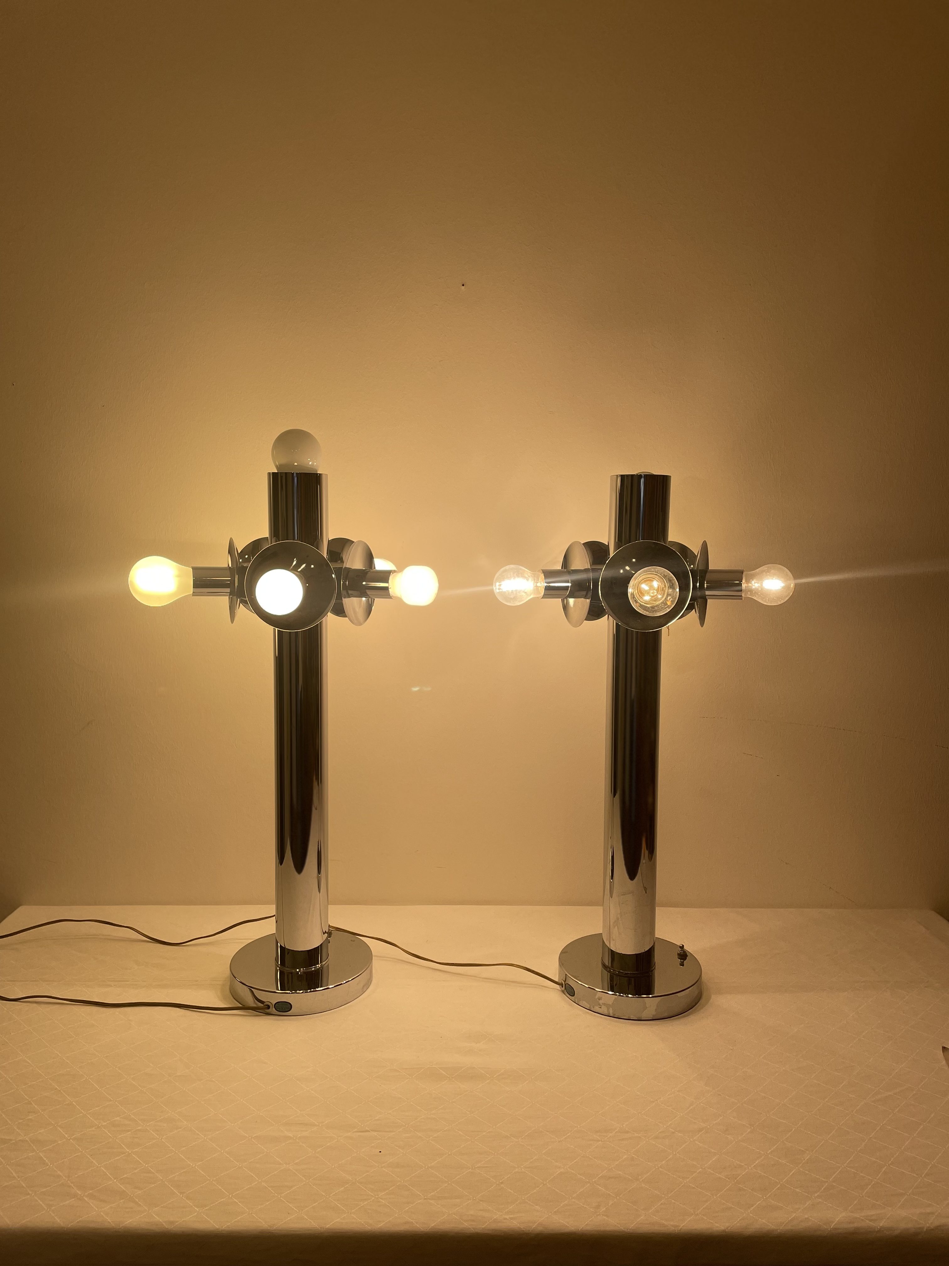Paire de lampes Underwriters laboratories – Image 9