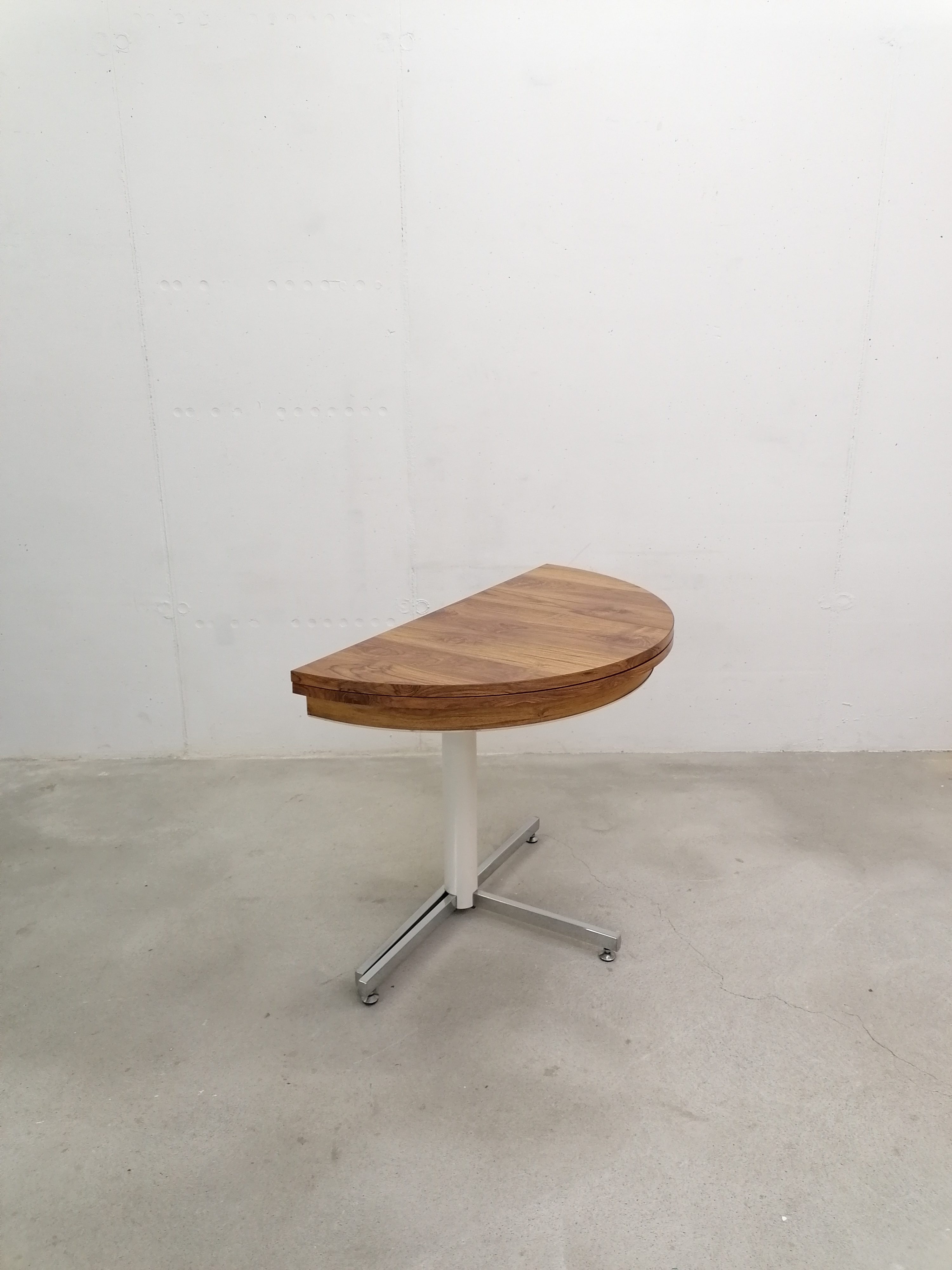 Table portefeuille demi lune vintage – Image 2