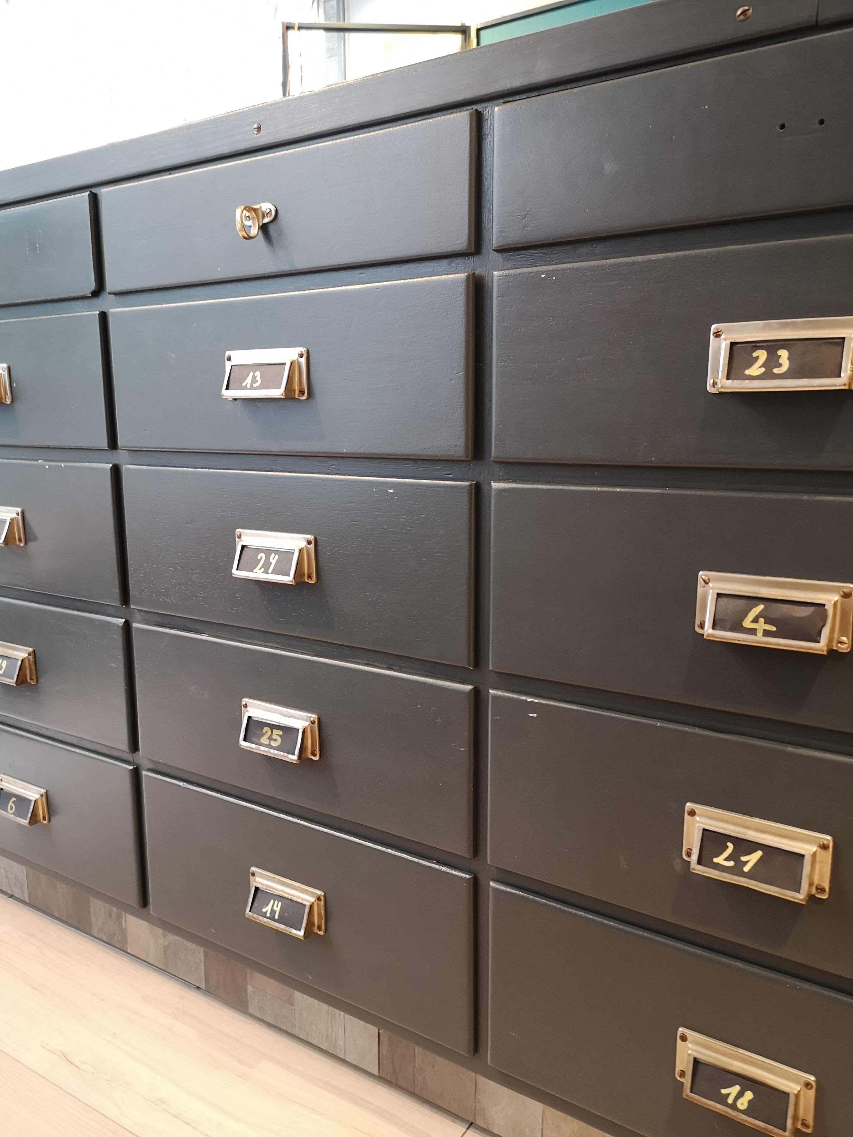 Grand comptoir de métier (3 mètres) – Image 15