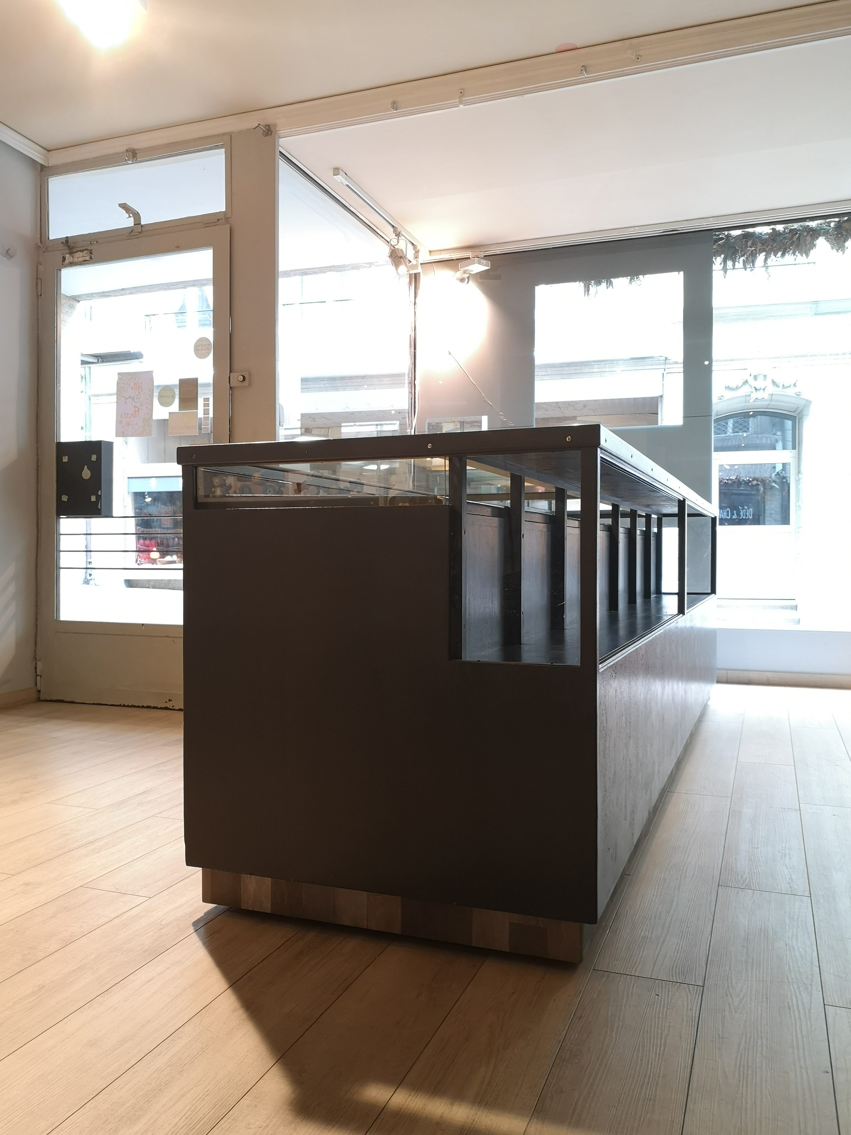 Grand comptoir de métier (3 mètres) – Image 10