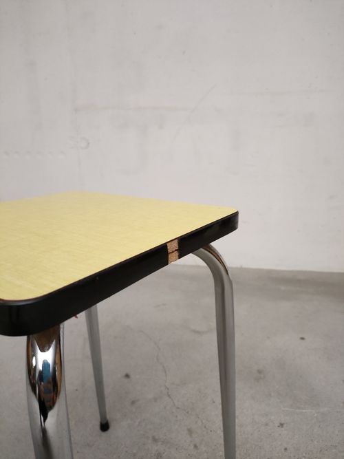 Tabouret en formica – Image 5