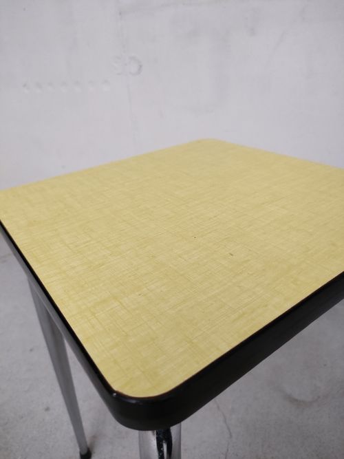 Tabouret en formica – Image 9