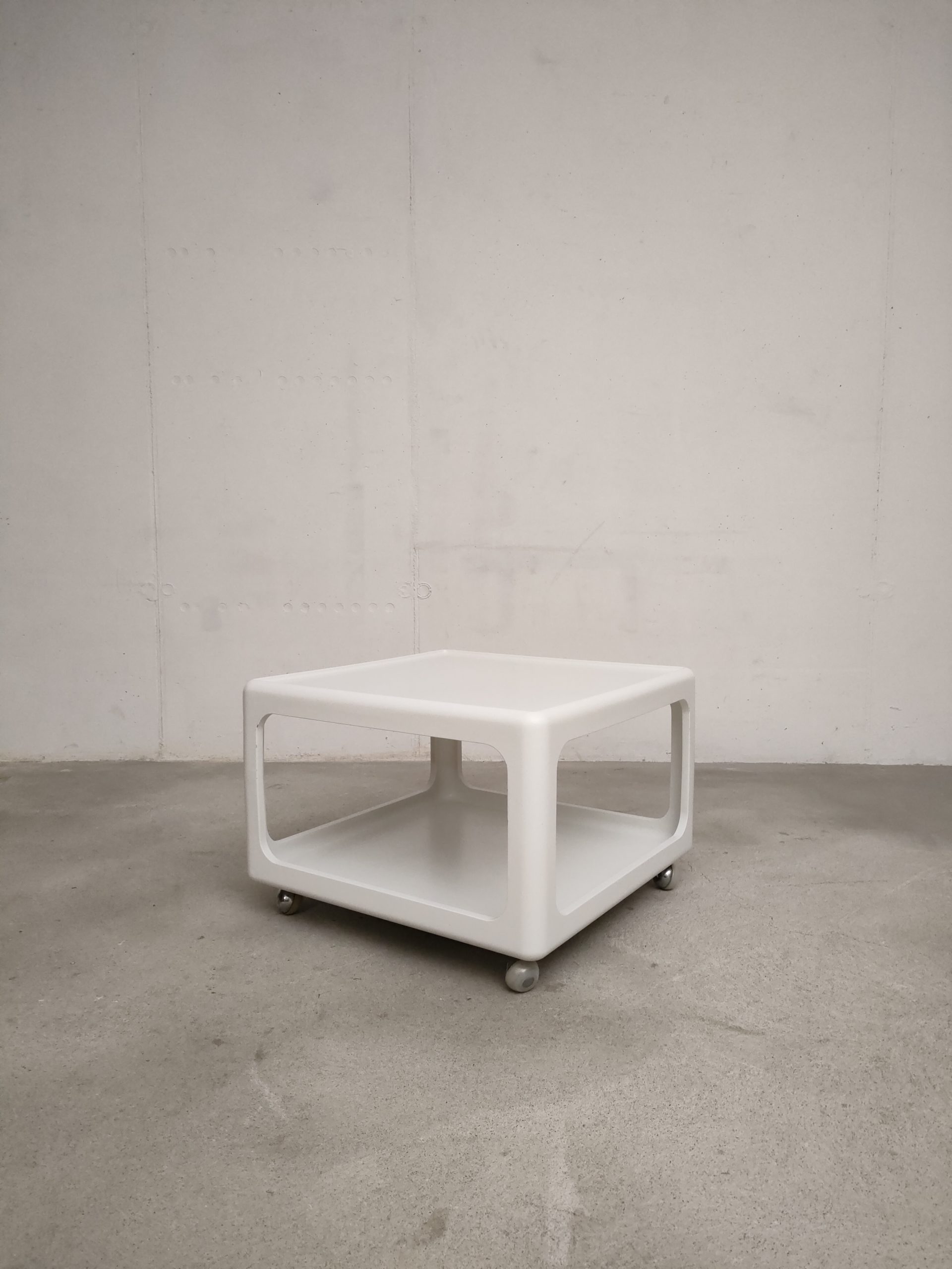 Table basse Spage Age pour Horn Collection – Image 3