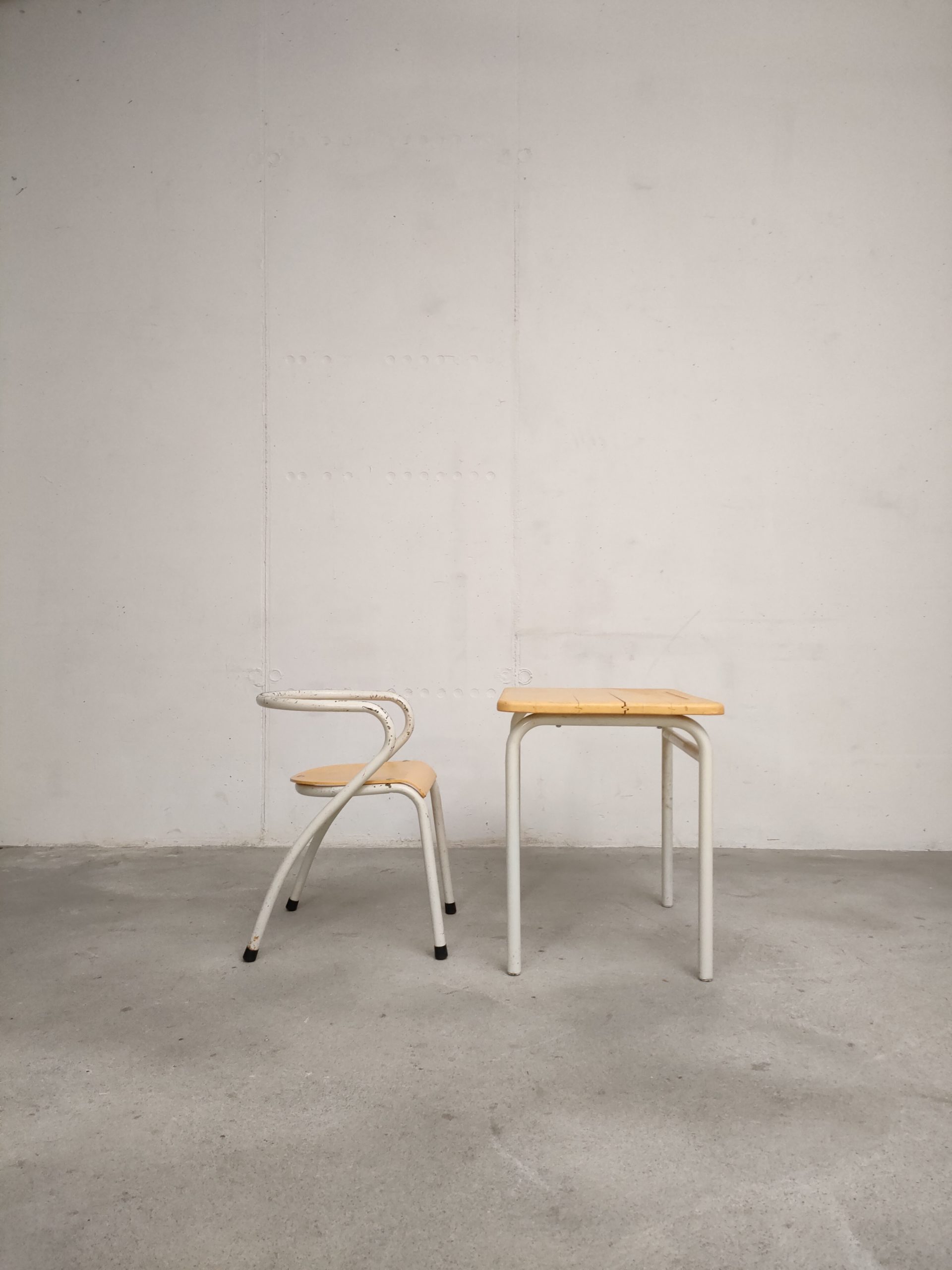 Chaise et bureau d'enfant – Image 5