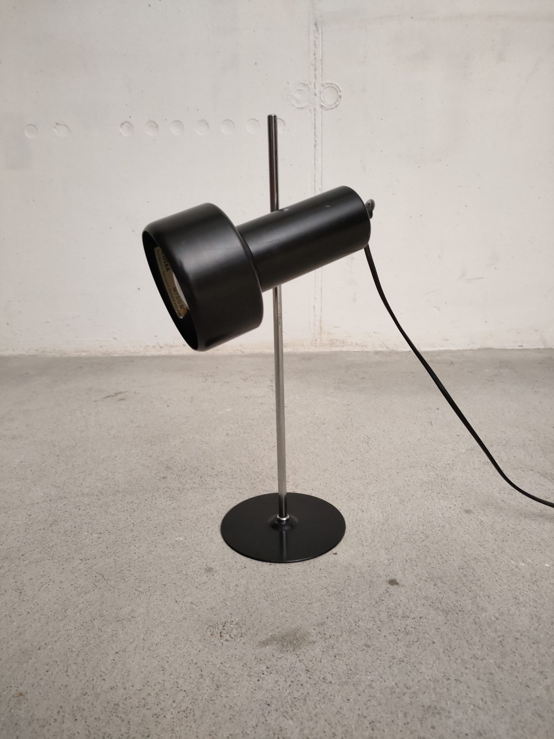 Lampe de table spot noire – Image 7