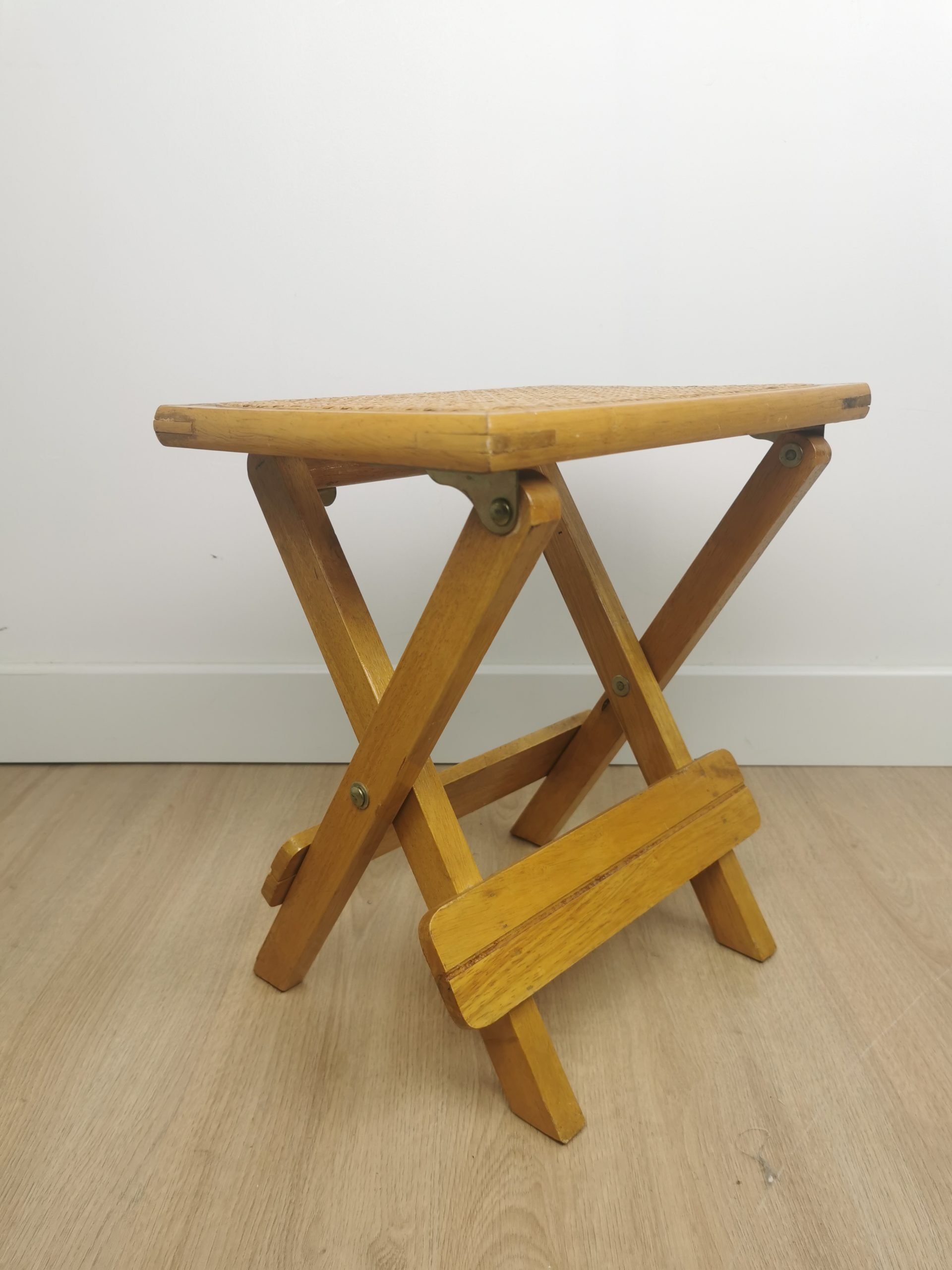 Petit tabouret pliable vintage – Image 3