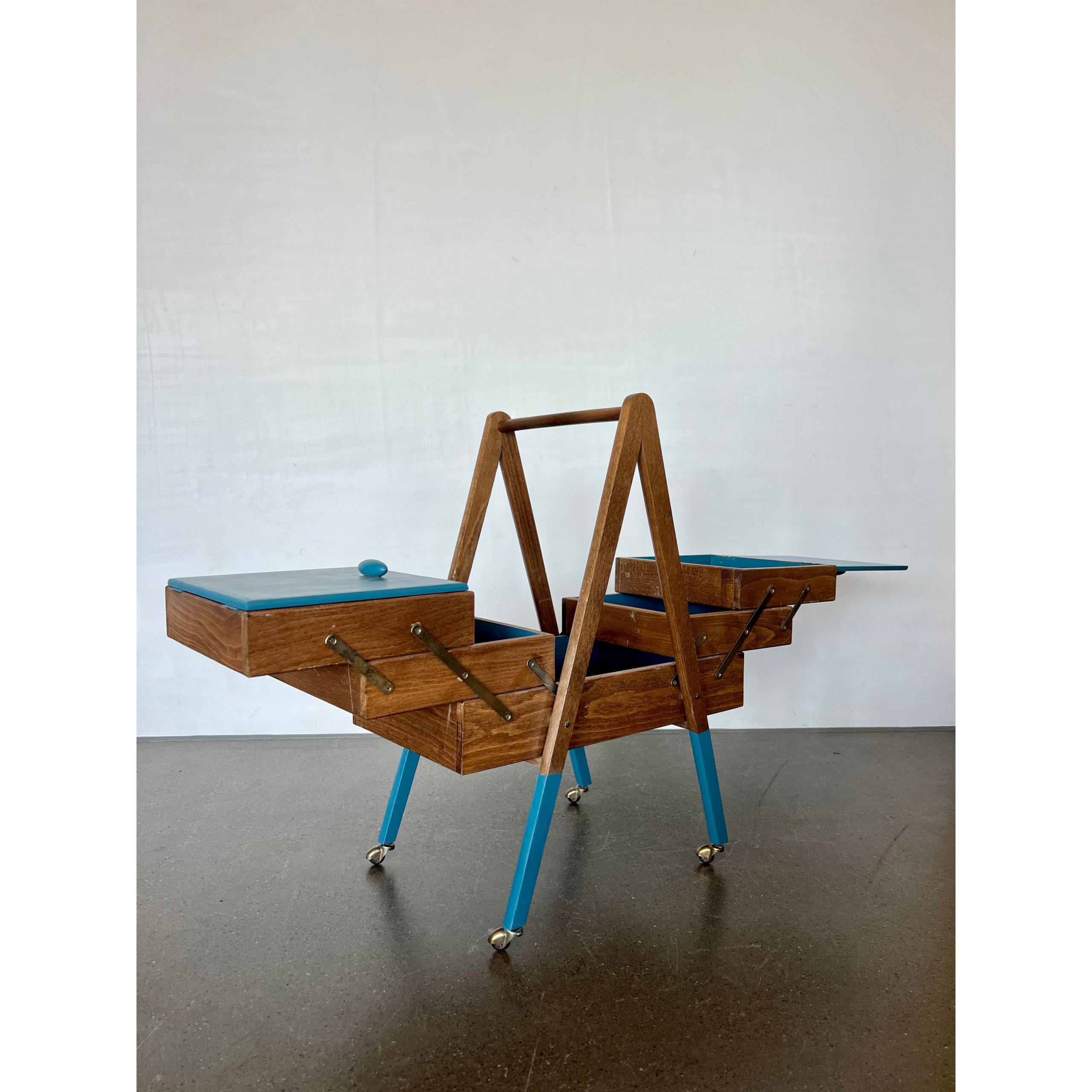 Travailleuse / boîte à couture – Image 6