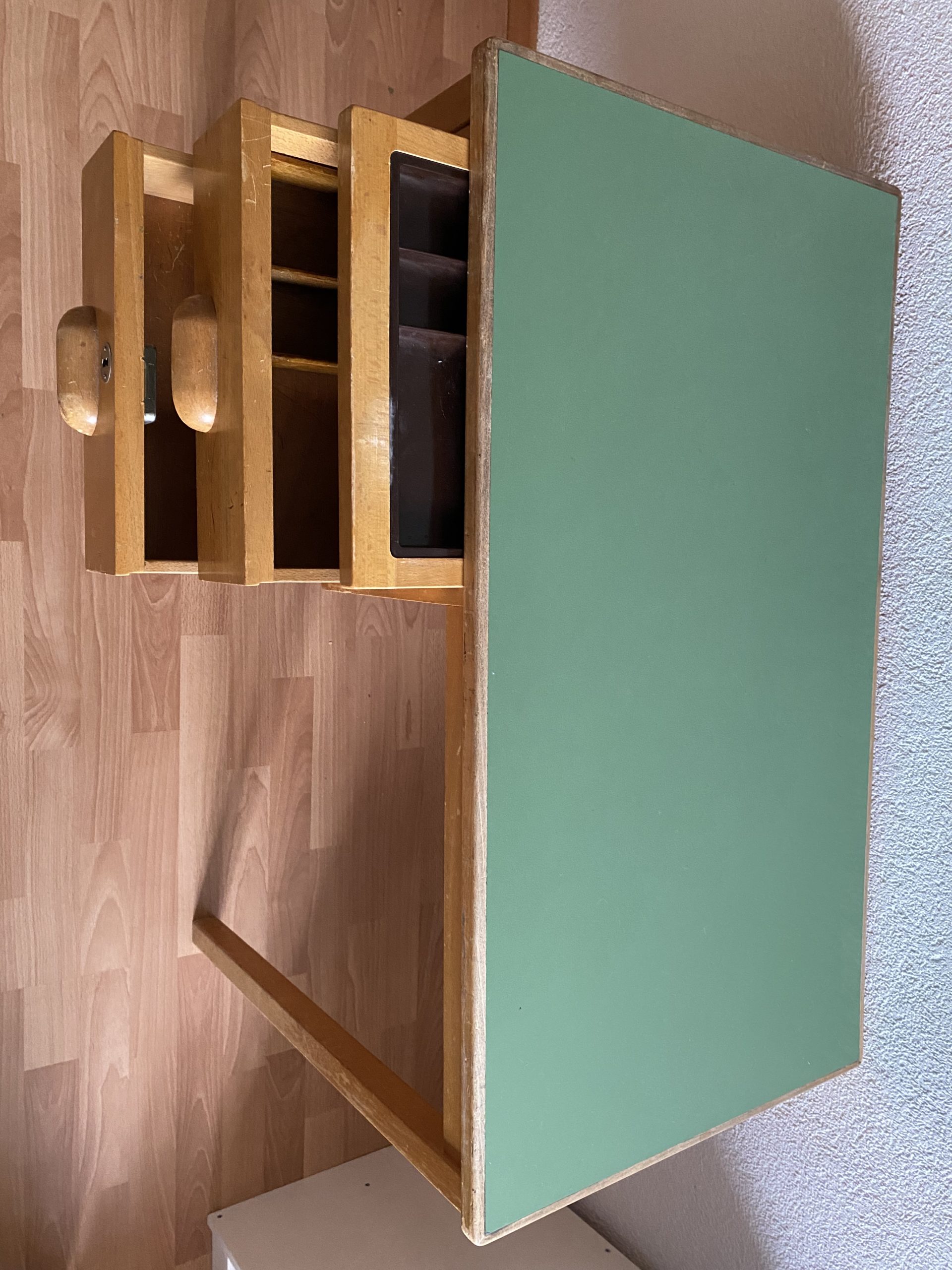 Bureau d’enfant – Bild 4