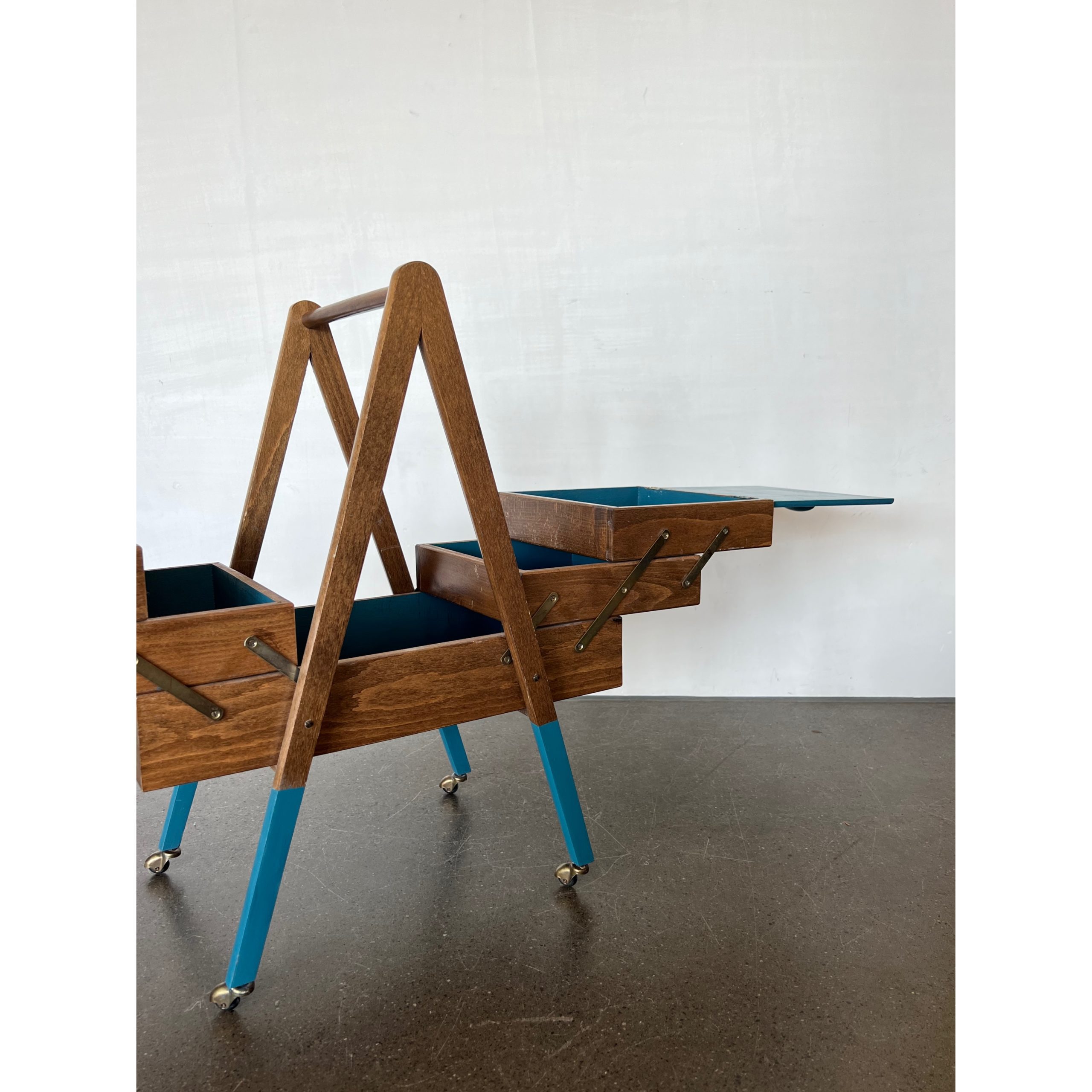 Travailleuse / boîte à couture – Image 4