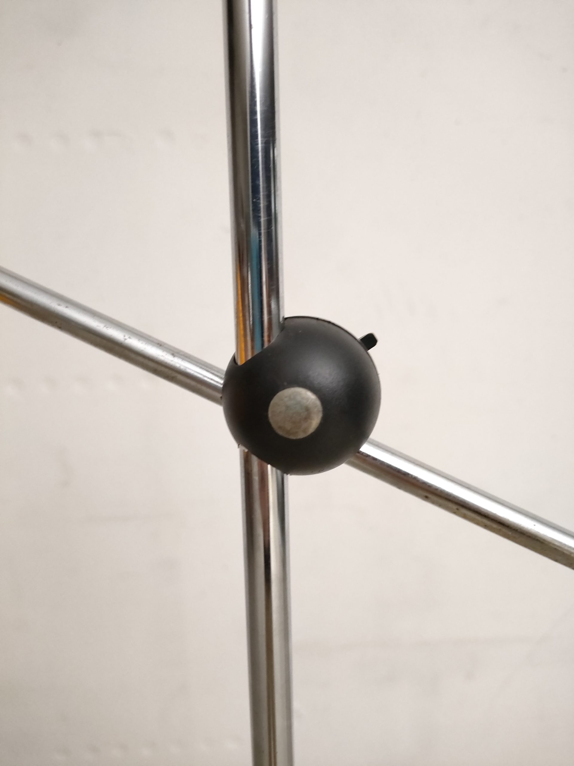 Lampe su pied jaune – Image 7