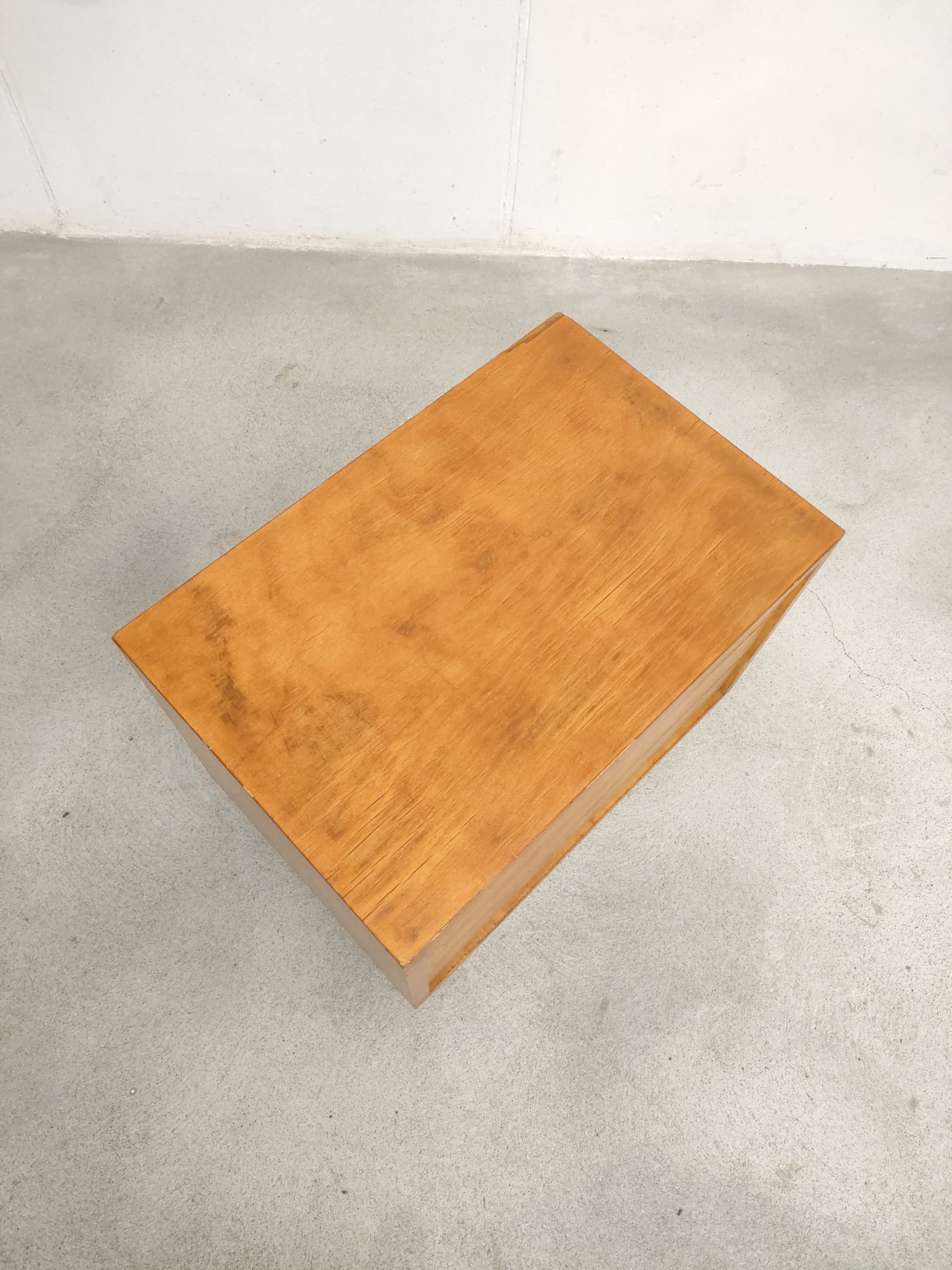 Table de nuit vintage – Image 5