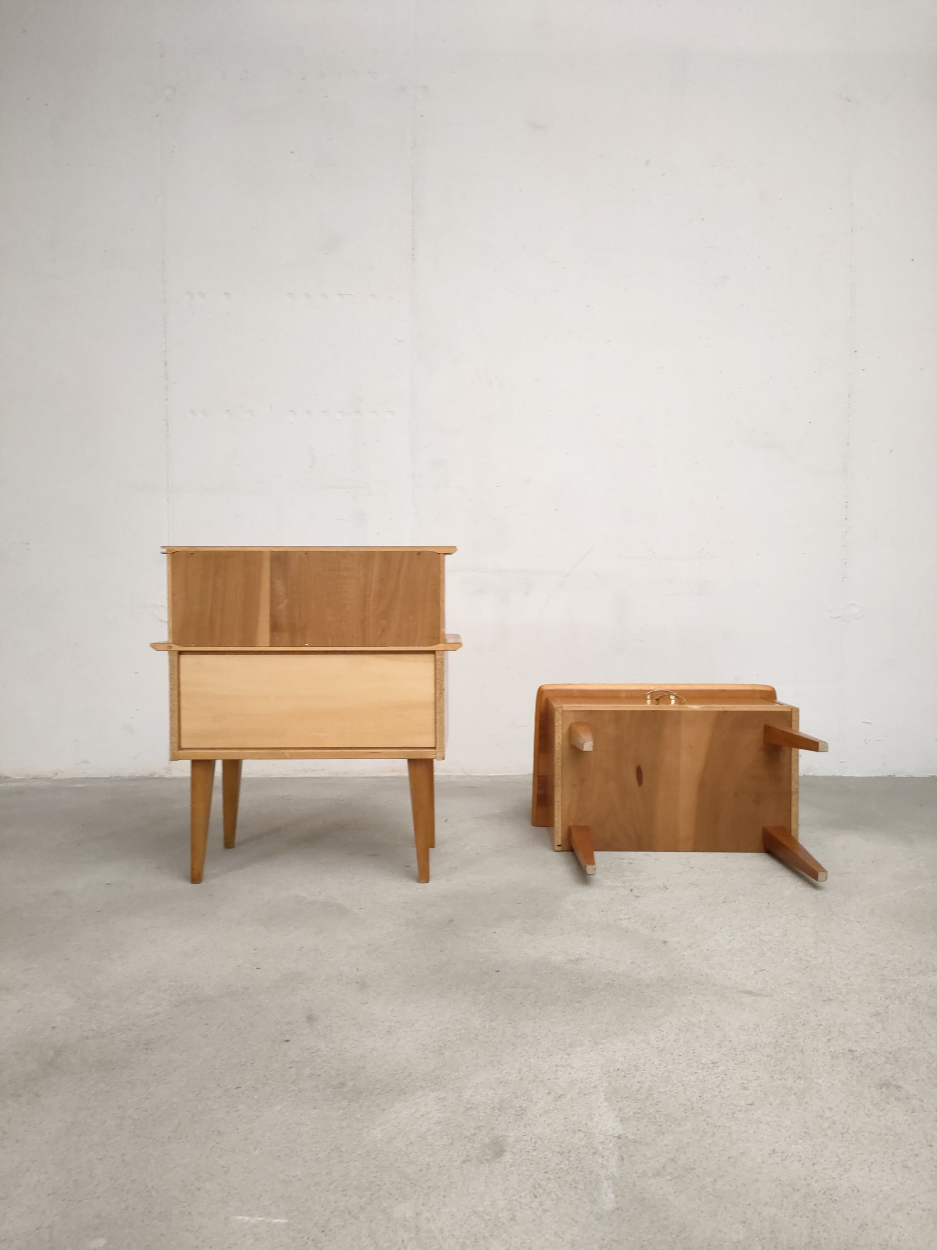 Paire de tables de nuit – Image 6