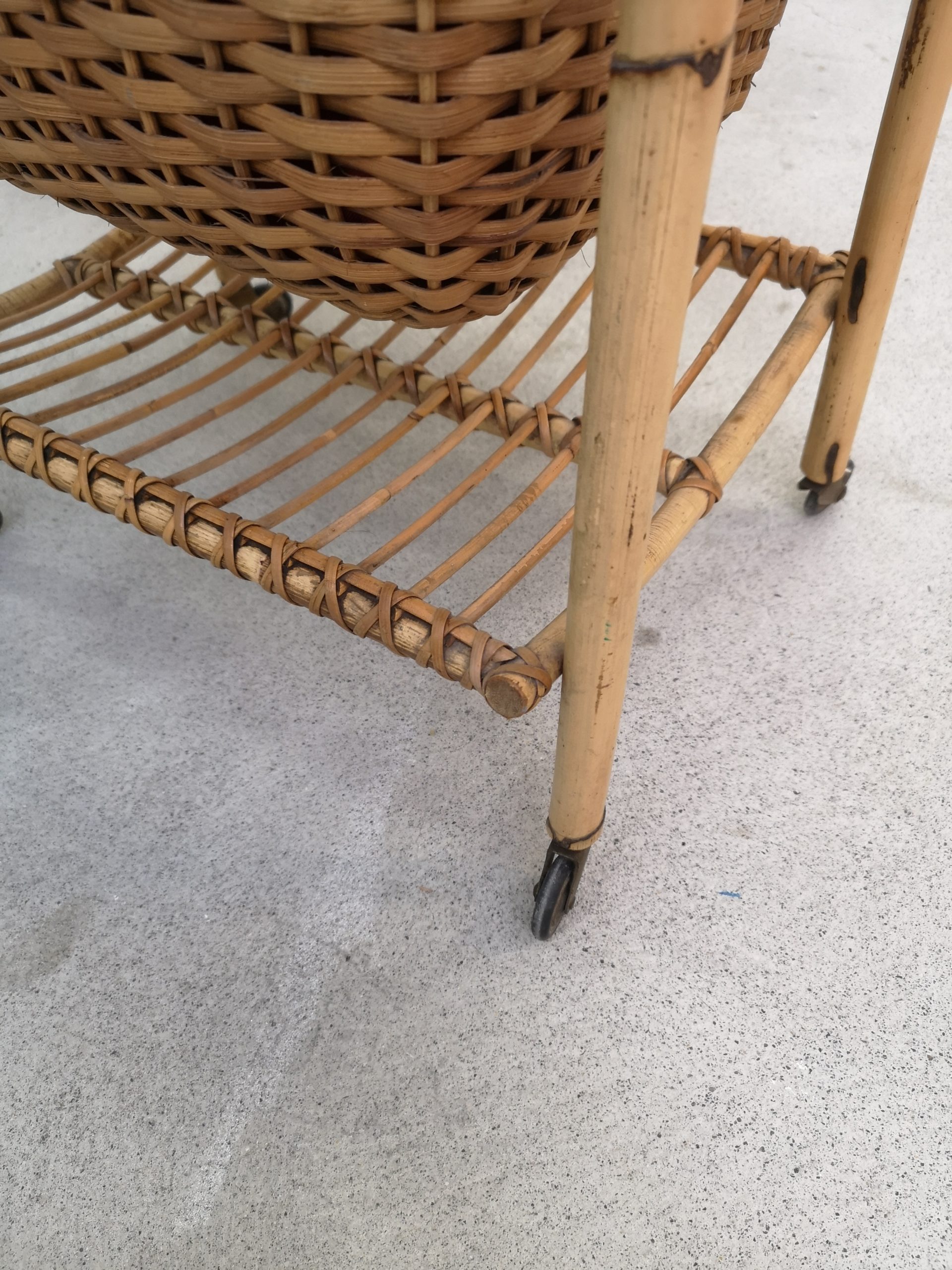 Travailleuse en bambou et rotin – Image 14