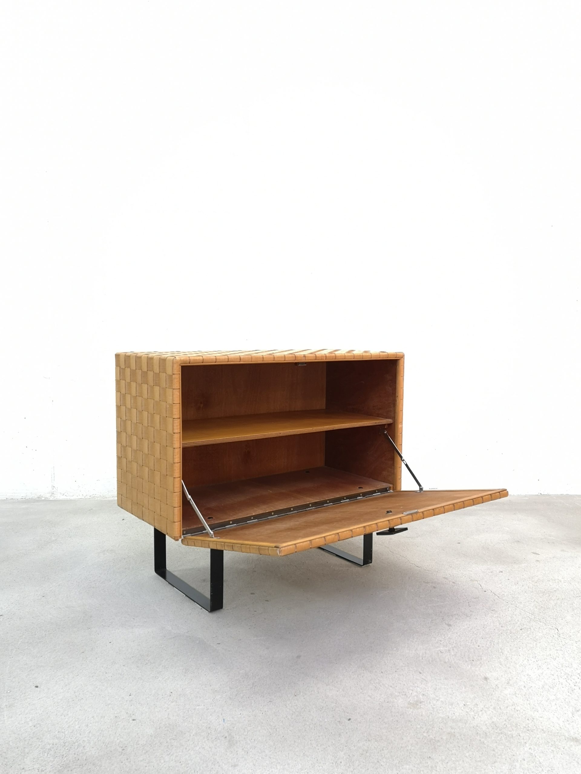 Meuble en osier tressé – Image 3