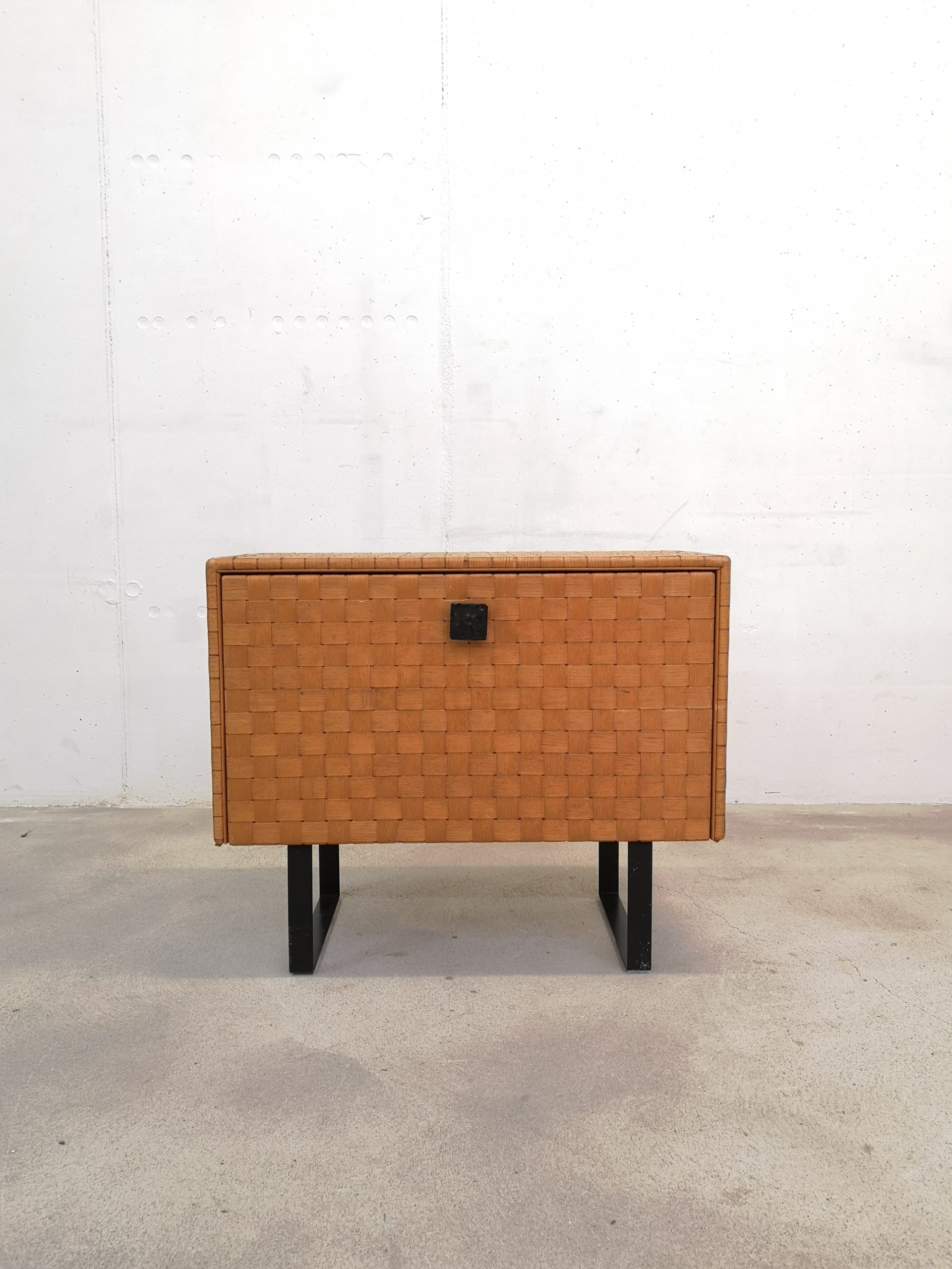 Meuble en osier tressé – Image 4
