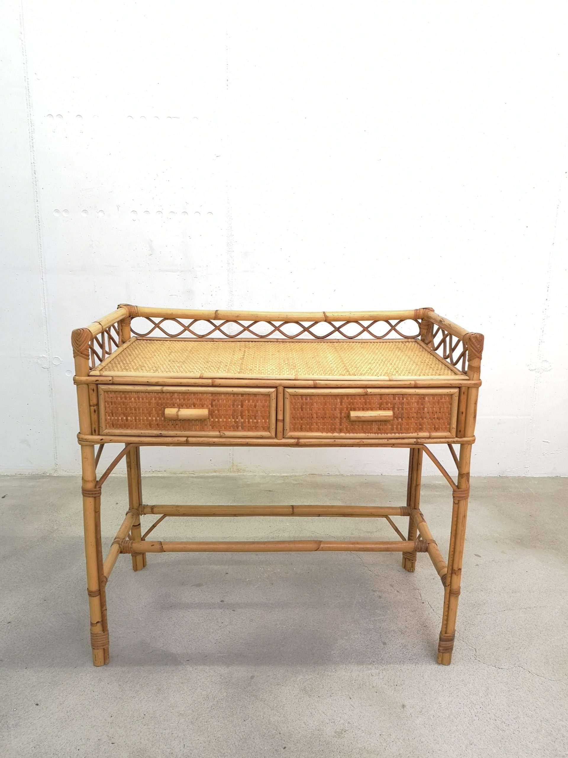 Coiffeuse en bambou et rotin – Image 5