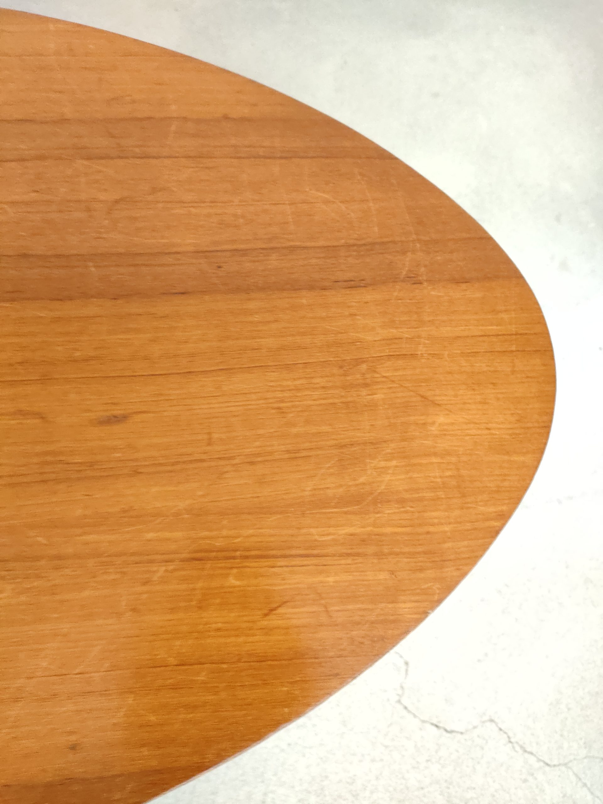 Table basse en bois et métal – Image 10