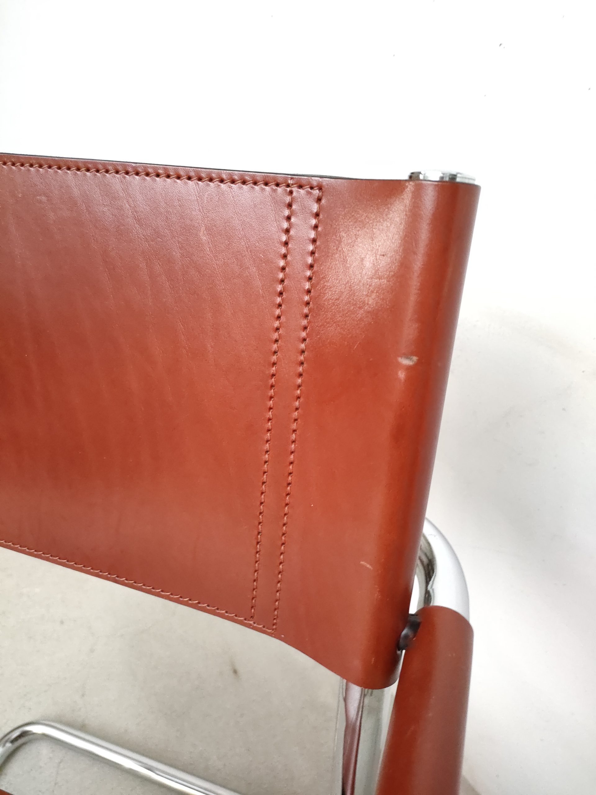 Set de 4 chaises cantilever Linea Veam – Image 6