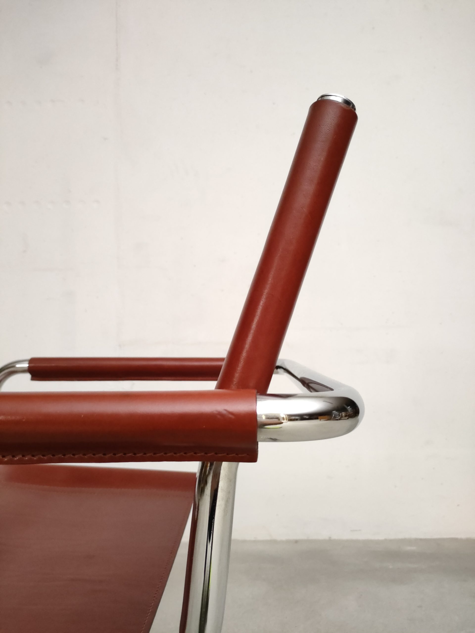 Set de 4 chaises cantilever Linea Veam – Image 14